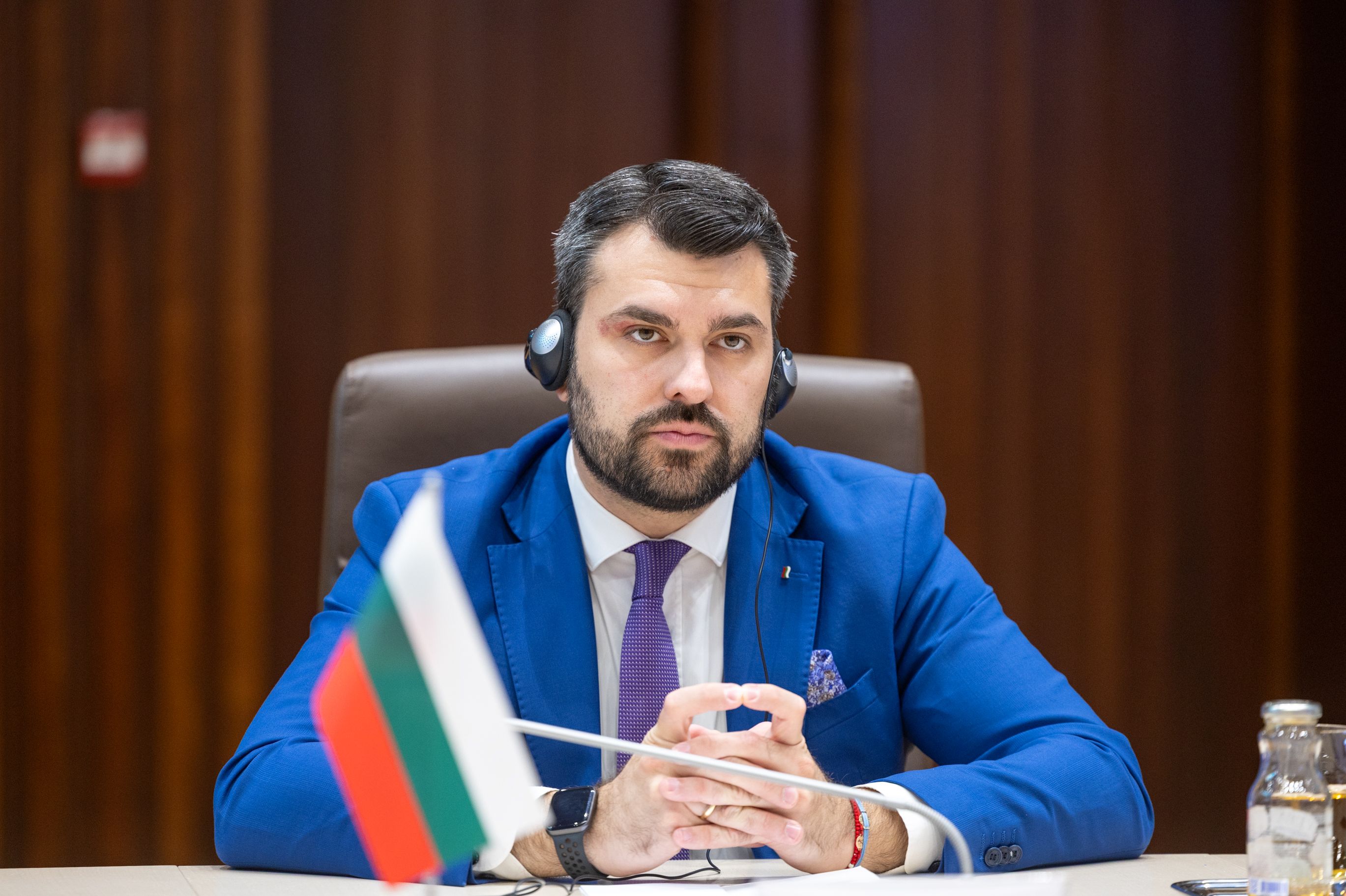 Външният министър Георгиев участва в годишната среща на ОИСР, обсъждайки ключови приоритети за България