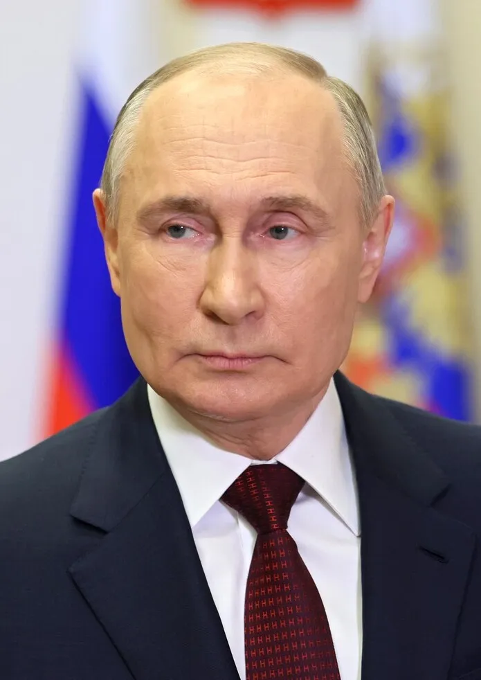 Кремъл затяга контрола: Путин срещу западните комуникационни платформи