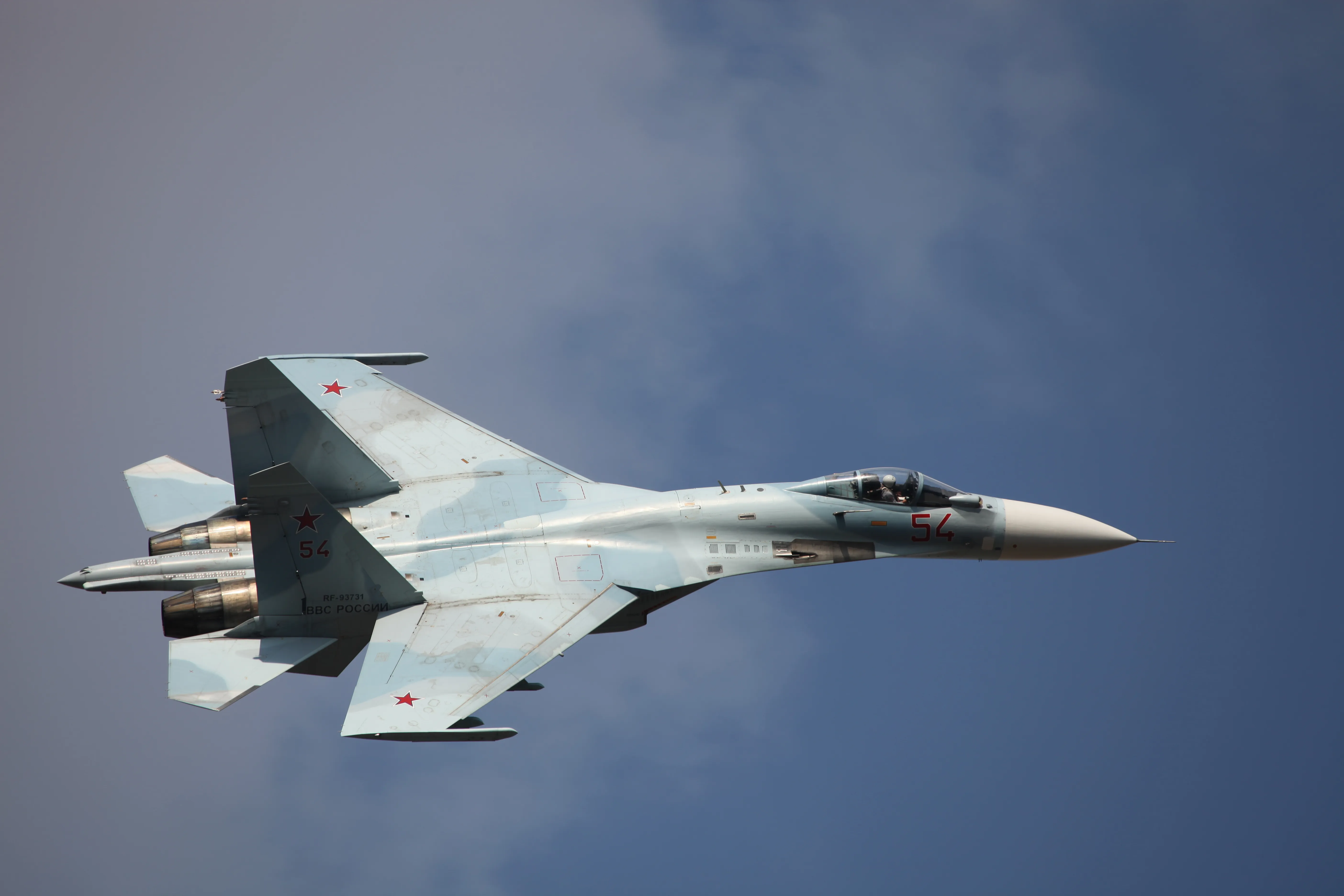 Взрыв военного самолета в Армавире: Таинственная атака на российскую авиационную базу