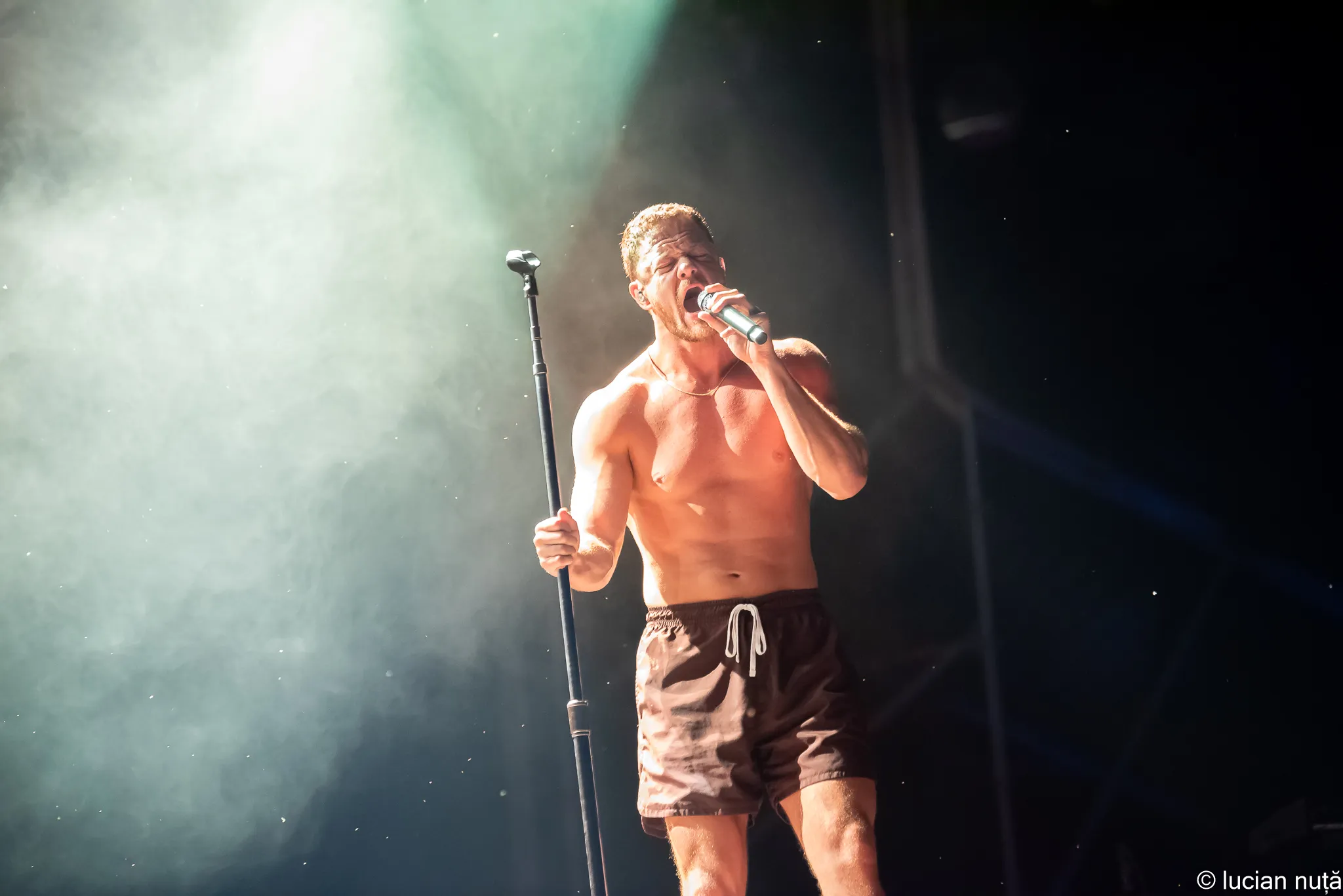 Imagine Dragons: Музикален химн на солидарността с Украйна по време на европейско турне