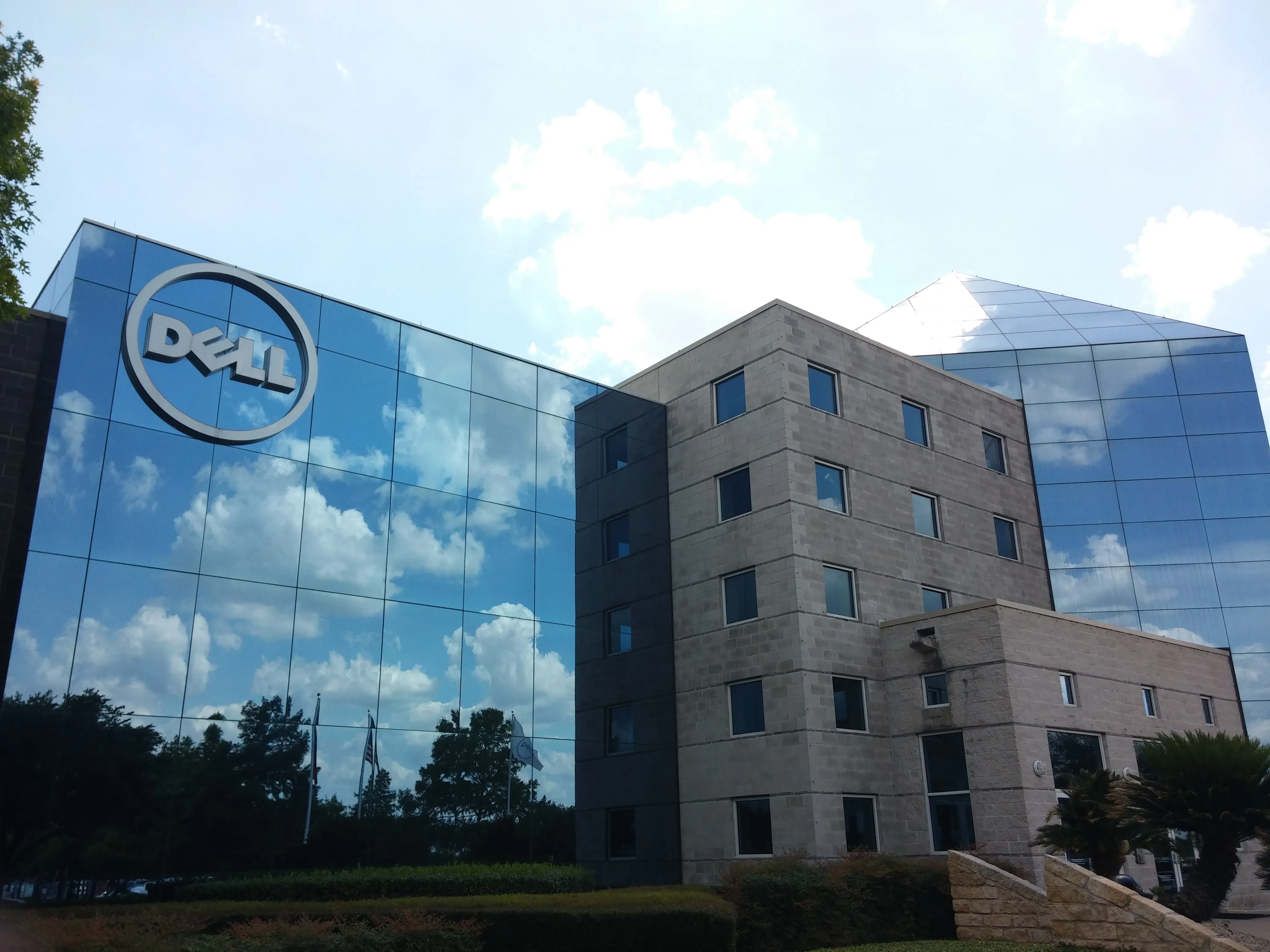 Dell AI Factory: Революция в изкуствения интелект за корпоративния свят