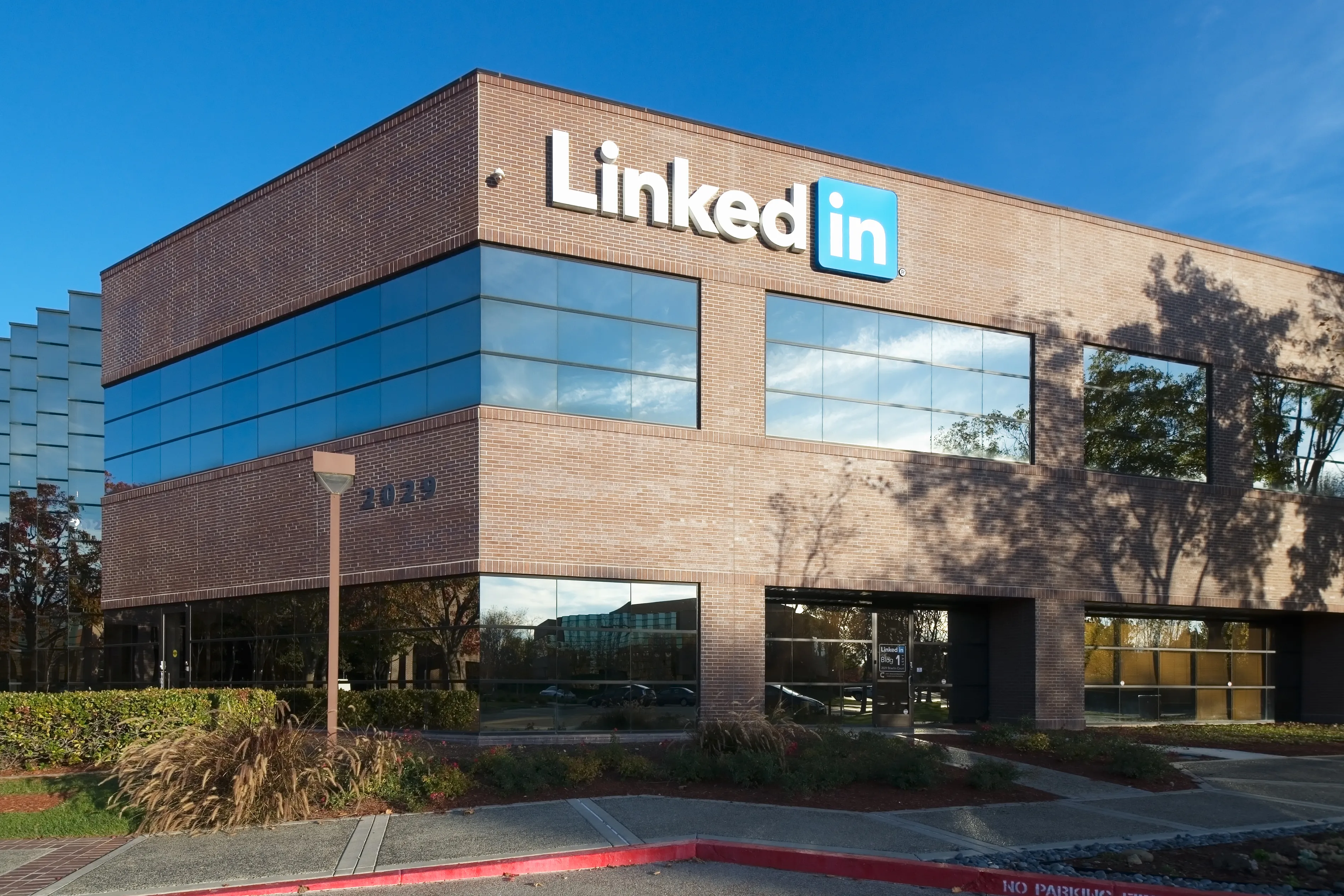 LinkedIn революціонізує пошук роботи з передовими інструментами штучного інтелекту