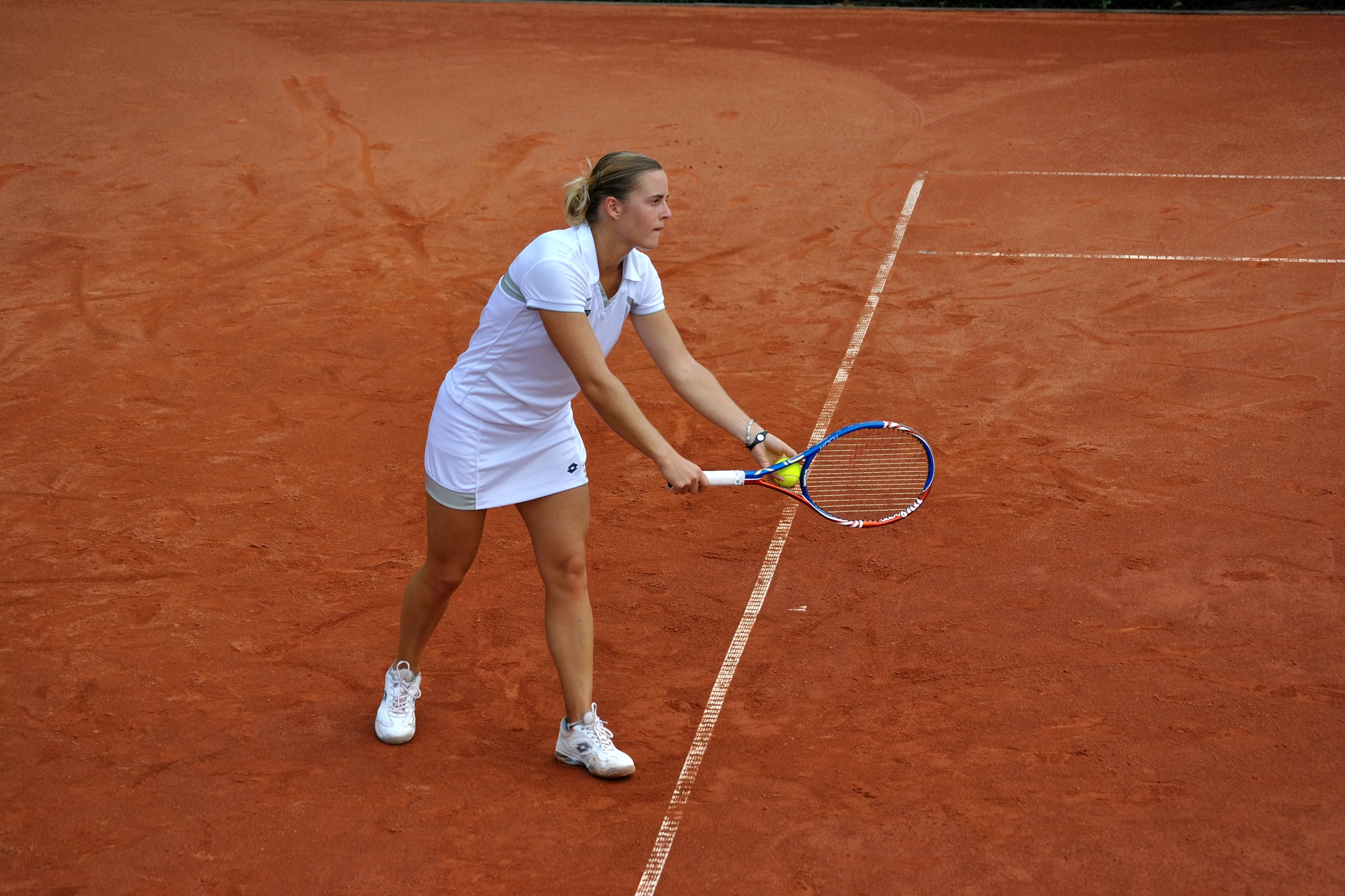 A Bulgarian tennis player withdrew from a tournament in Serbia due to a serious injury