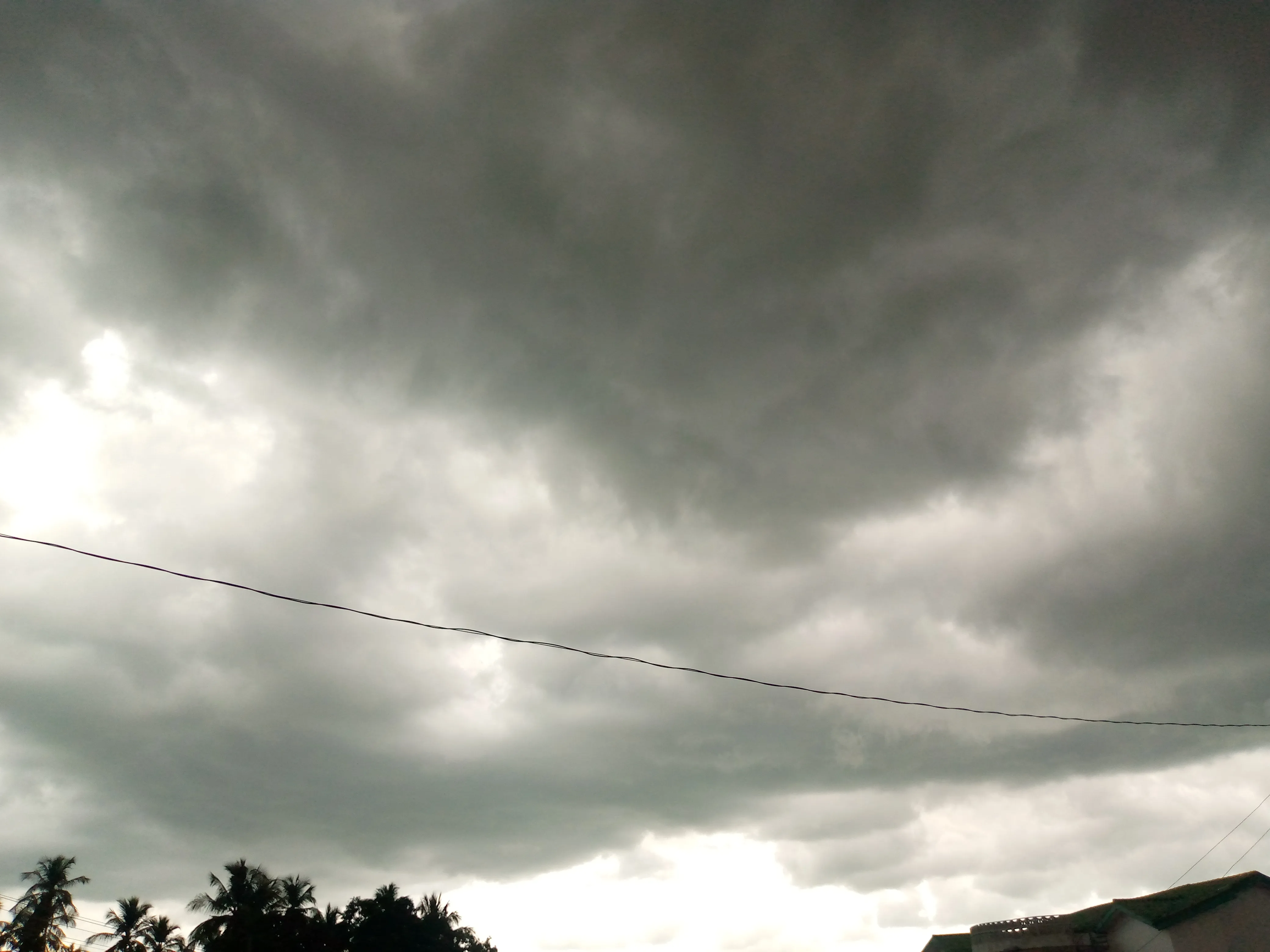 Thunderstorms threaten mountainous regions in Western Bulgaria today
