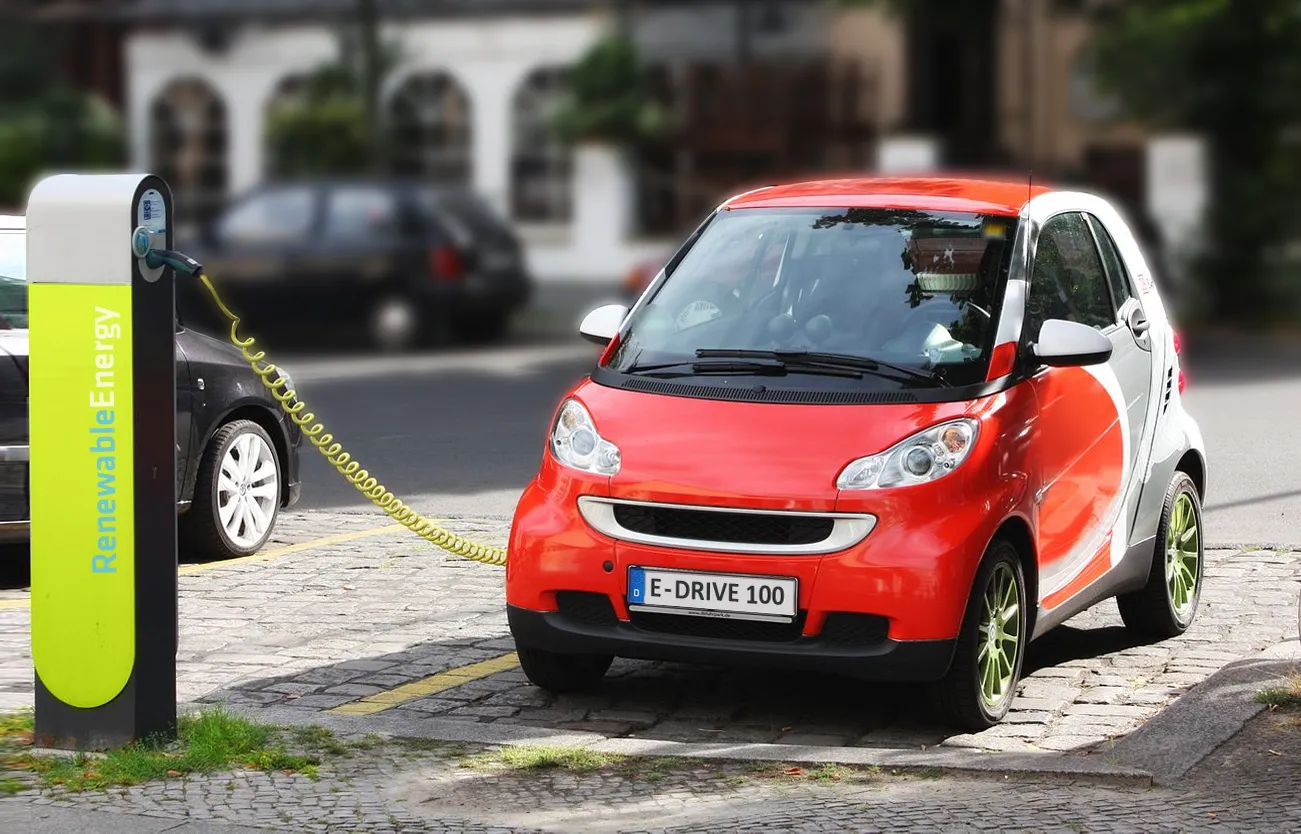 Бургас приема първия мащабен фестивал за електромобили Eldrive EV Fest 2025