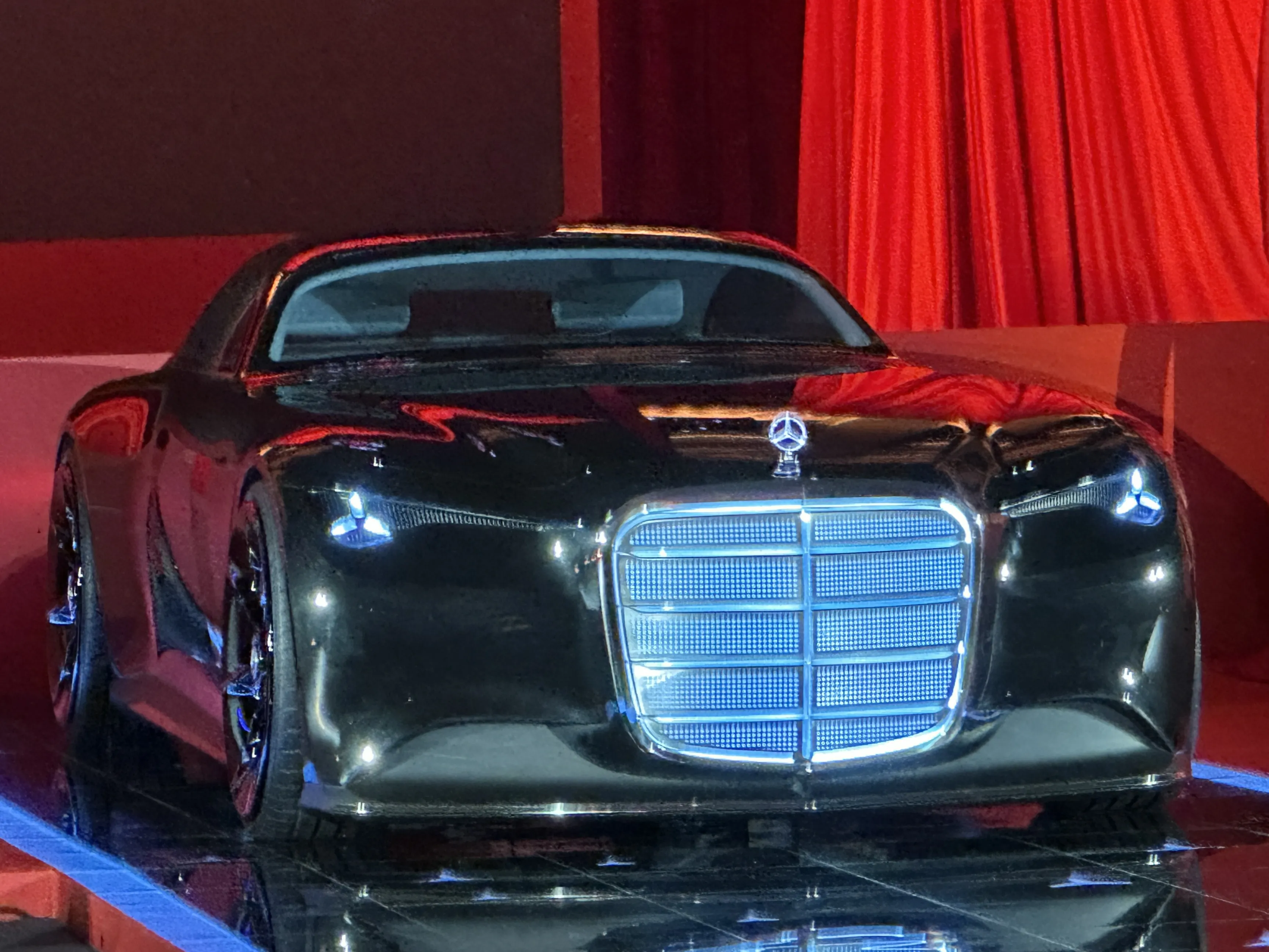 Mercedes Vision Iconic: Електрическо купе - предвестник на S-Class