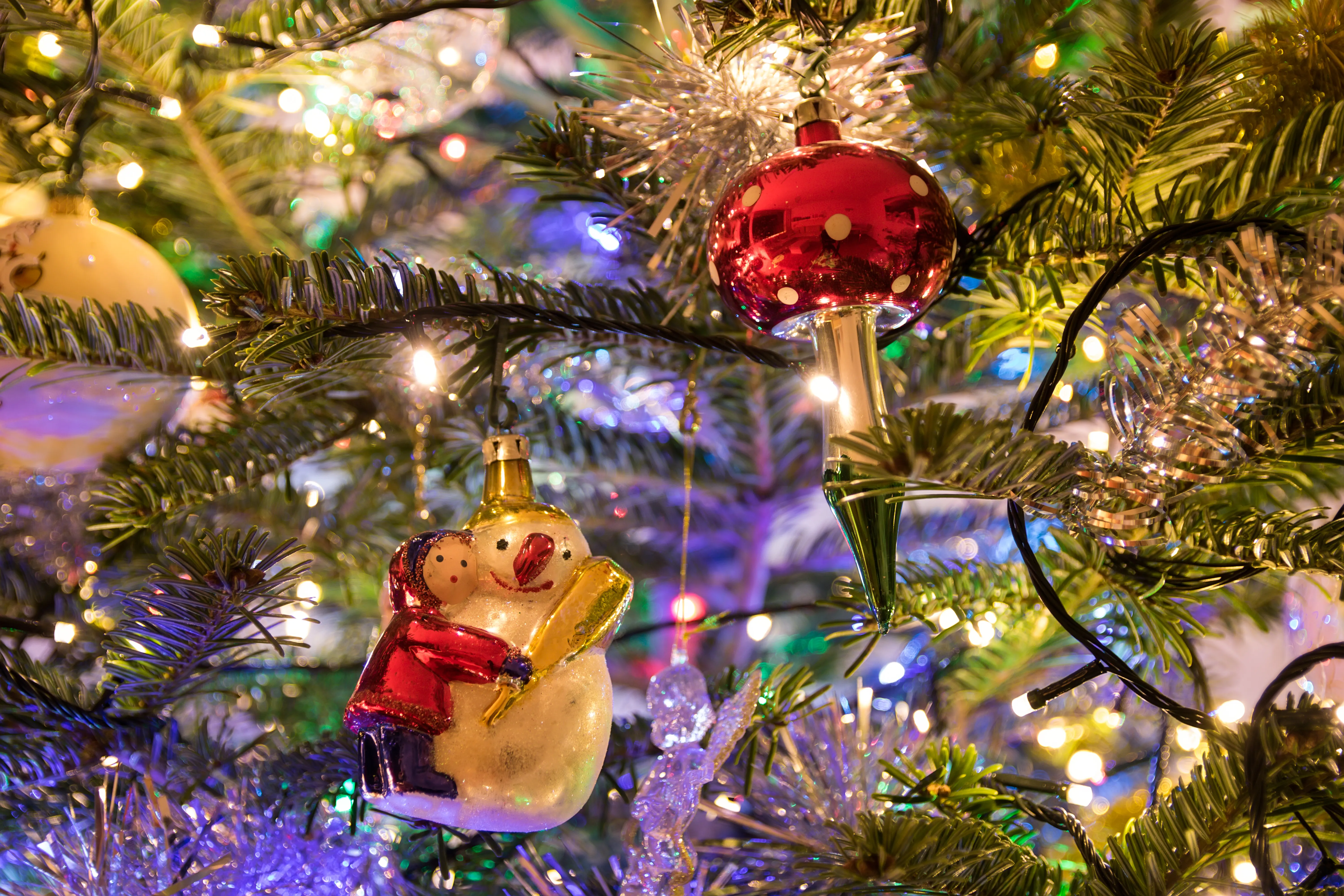 Різдвяні майстер-класи в Бургасі: прикрашання кульок та польські звичаї