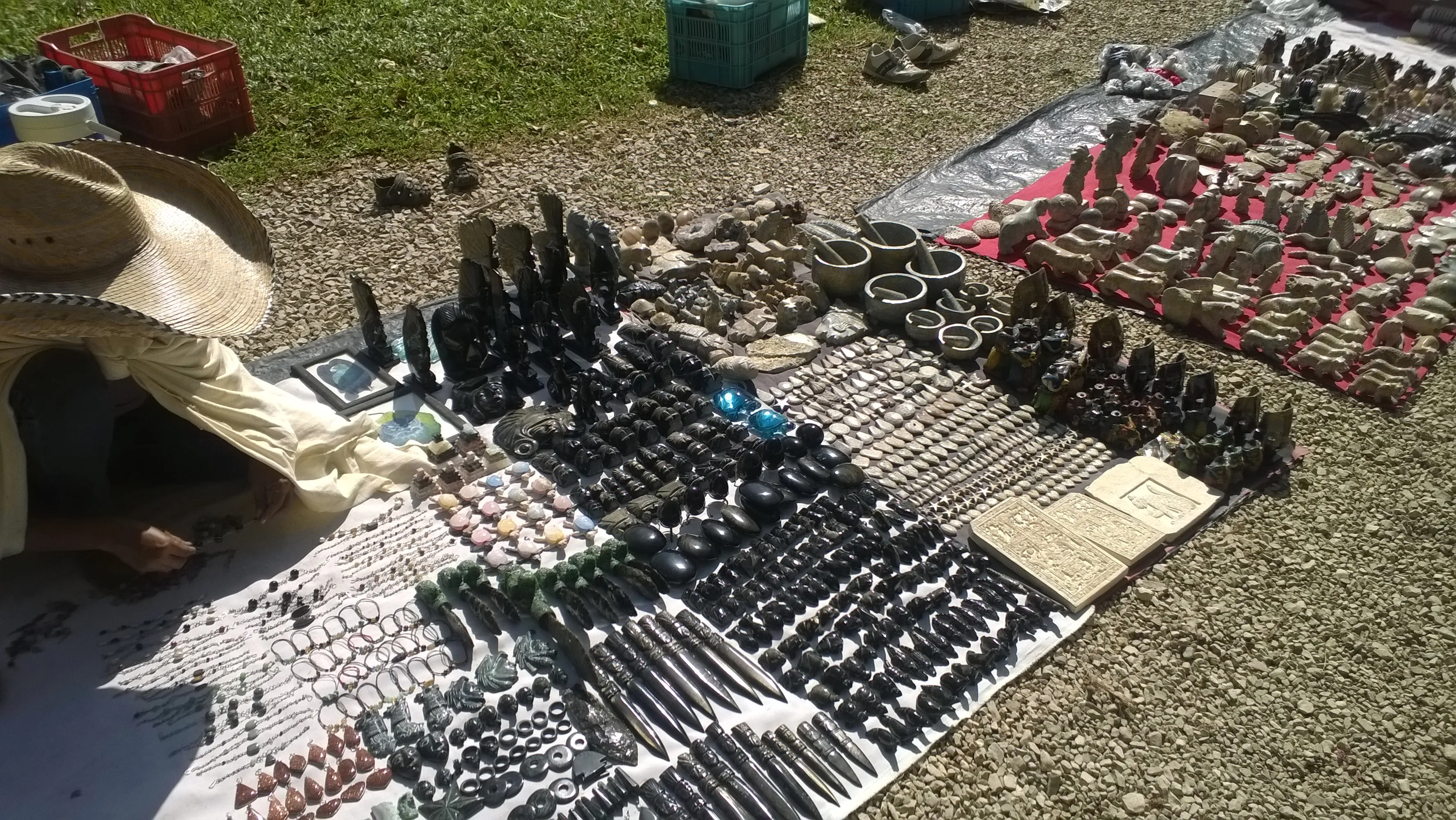 Варненско социално предприятие изработва сувенири по археологически находки