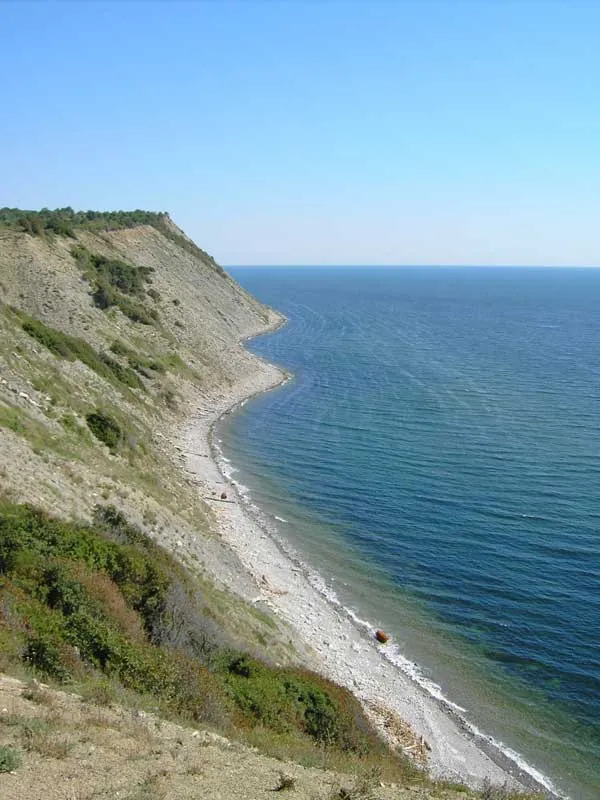 Черно море поглъща брега: Как климатичните промени рушат плажовете?