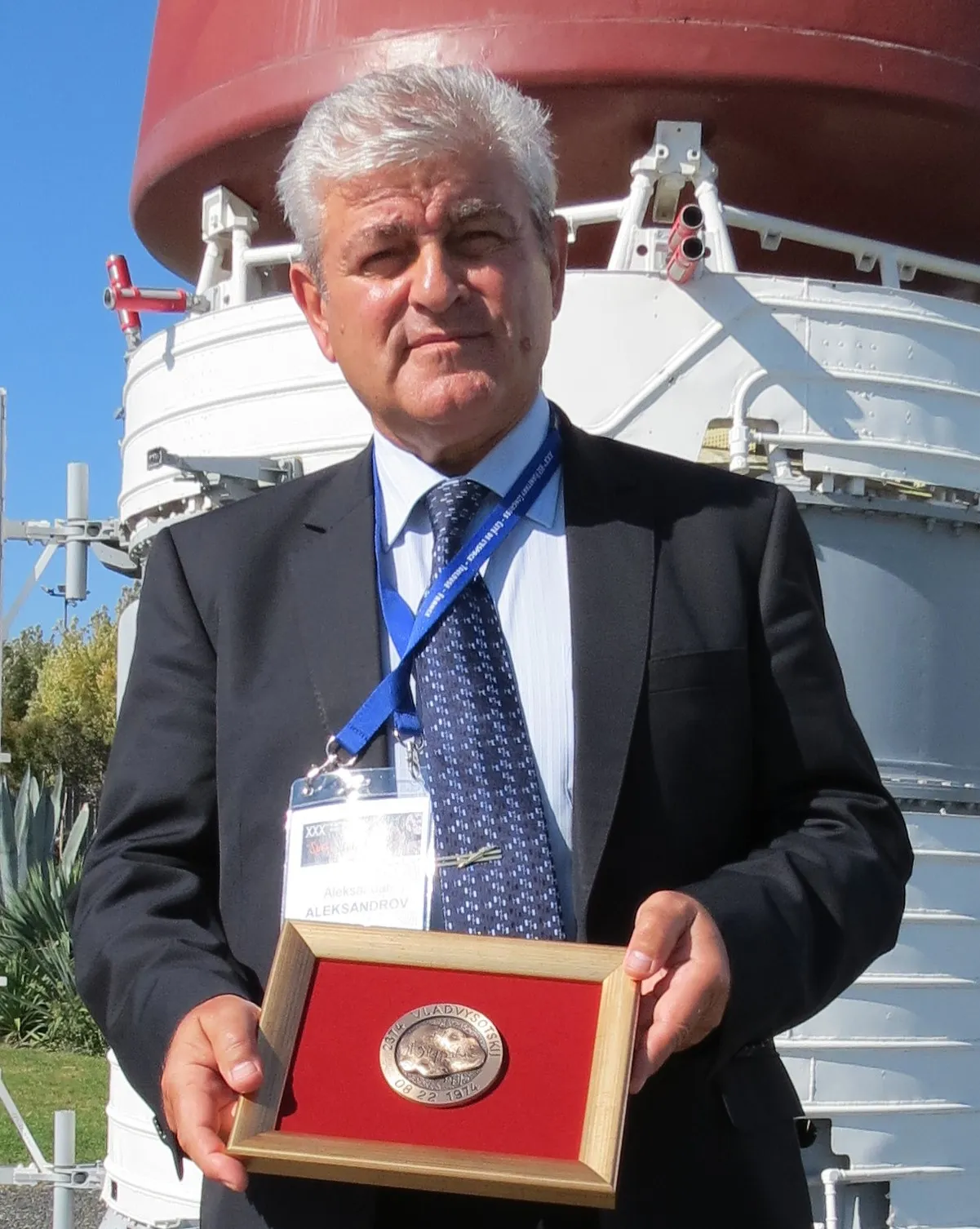 Bulgaria bids farewell to cosmonaut Alexandar Alexandrov: Honoring his memory