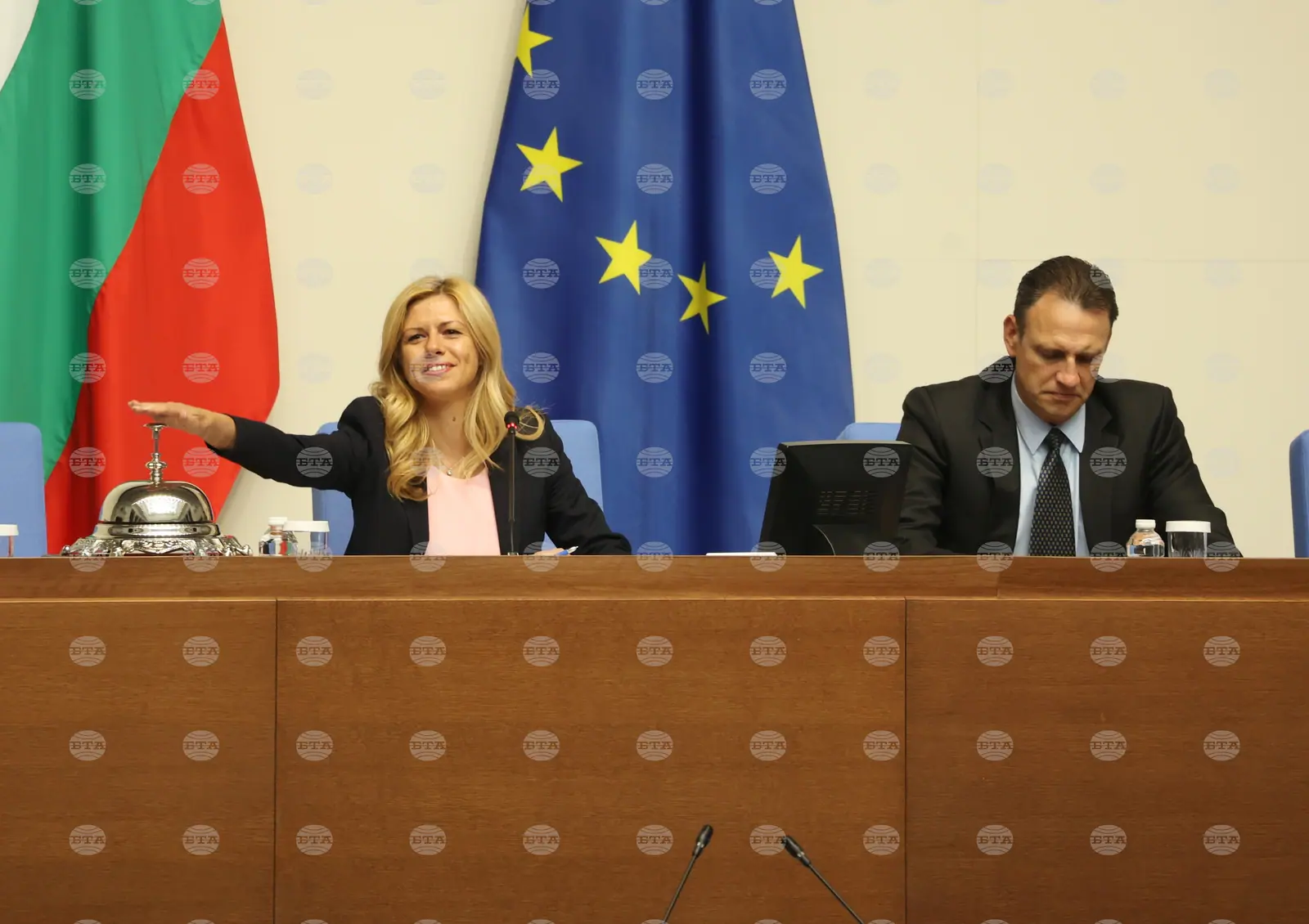 Парламентът отхвърли изслушвания на министри и ДАНС за четвъртък