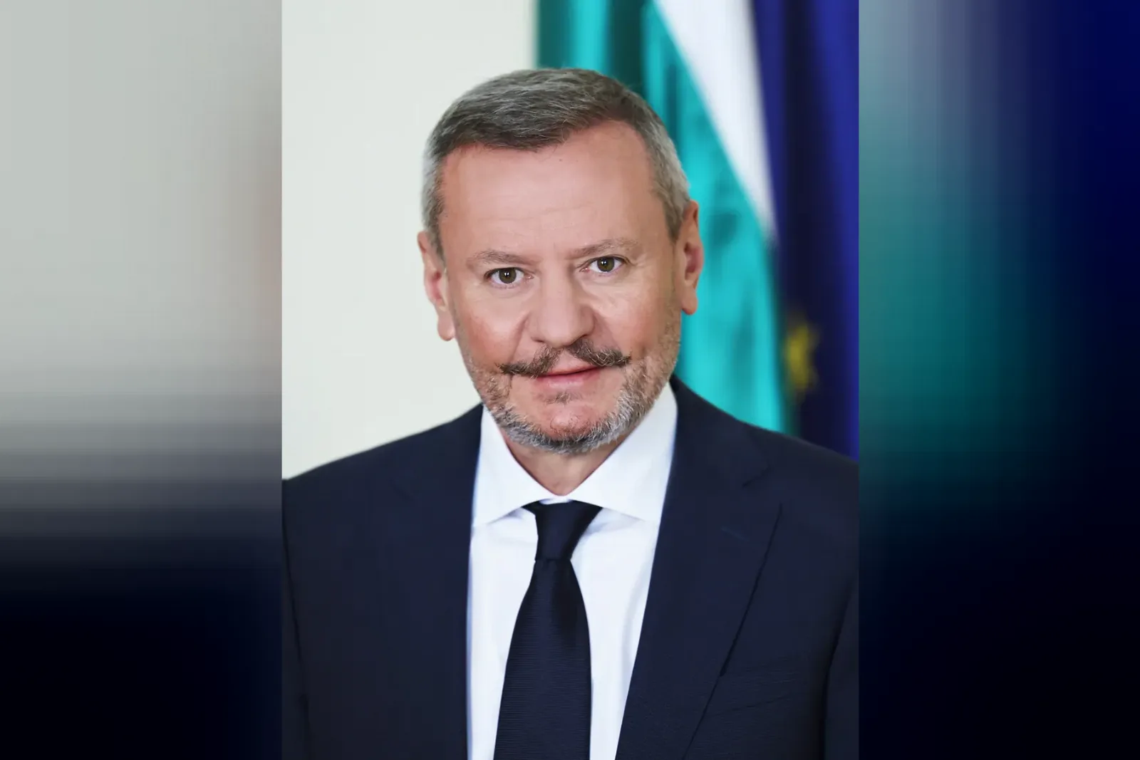 „Възраждане“ поиска от трибуната оставката на Евтим Милошев заради Шипка