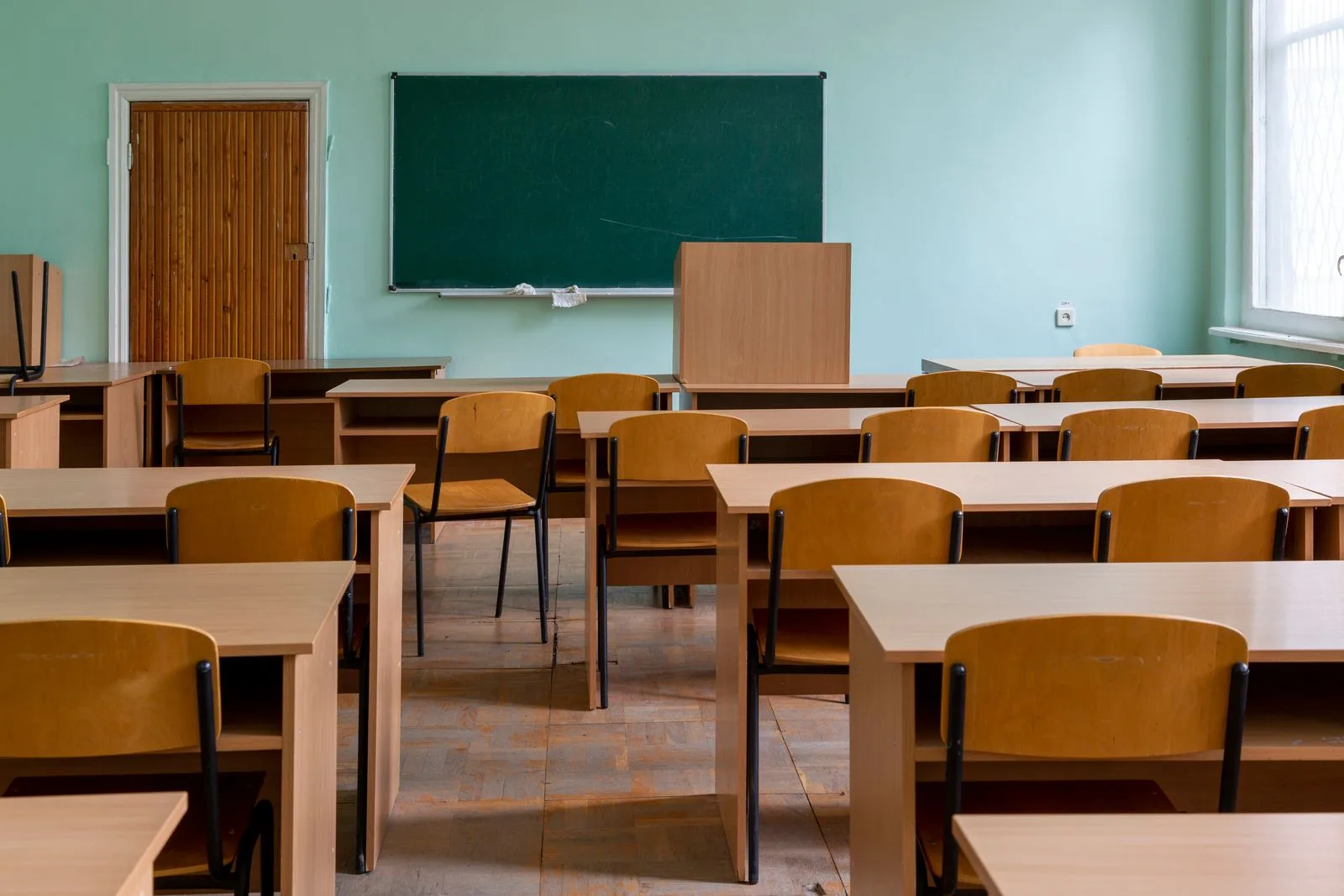 Ученик на 14 години рани съученик в гърба в Карнобат (обновена)