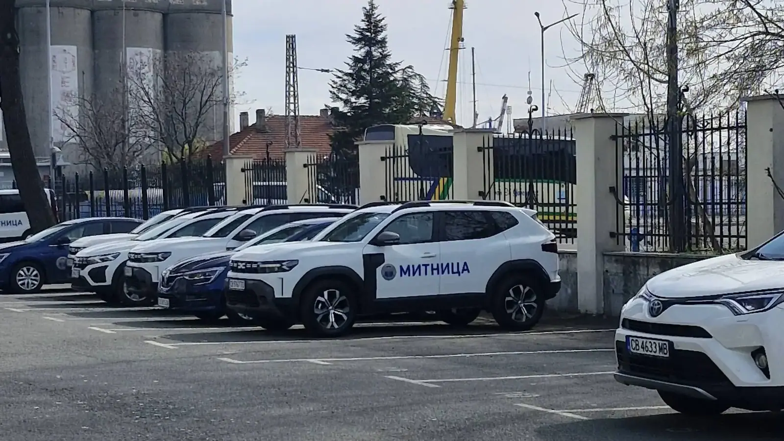 Румънски митничари откриха 24 дрона в български микробус край моста Калафат-Видин