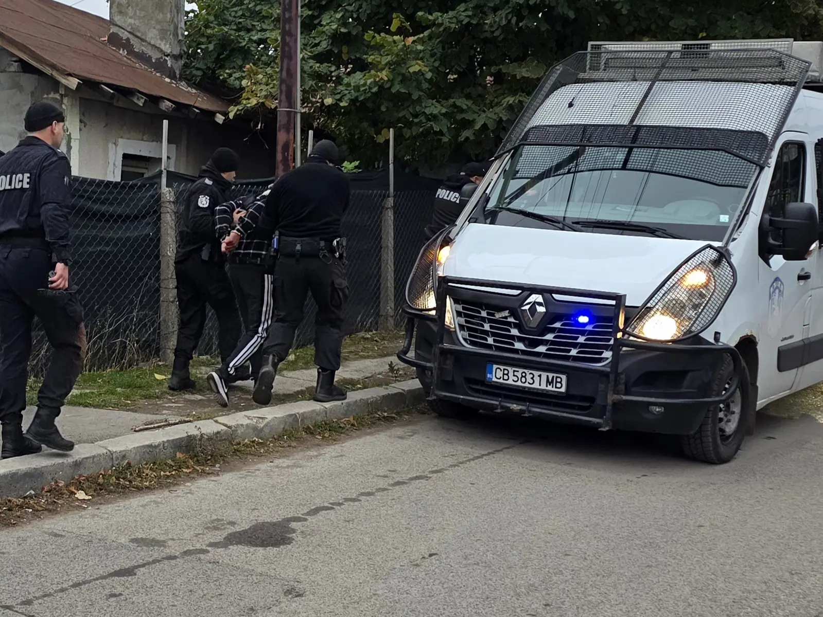 Двама задържани при акция срещу купуването на гласове в София