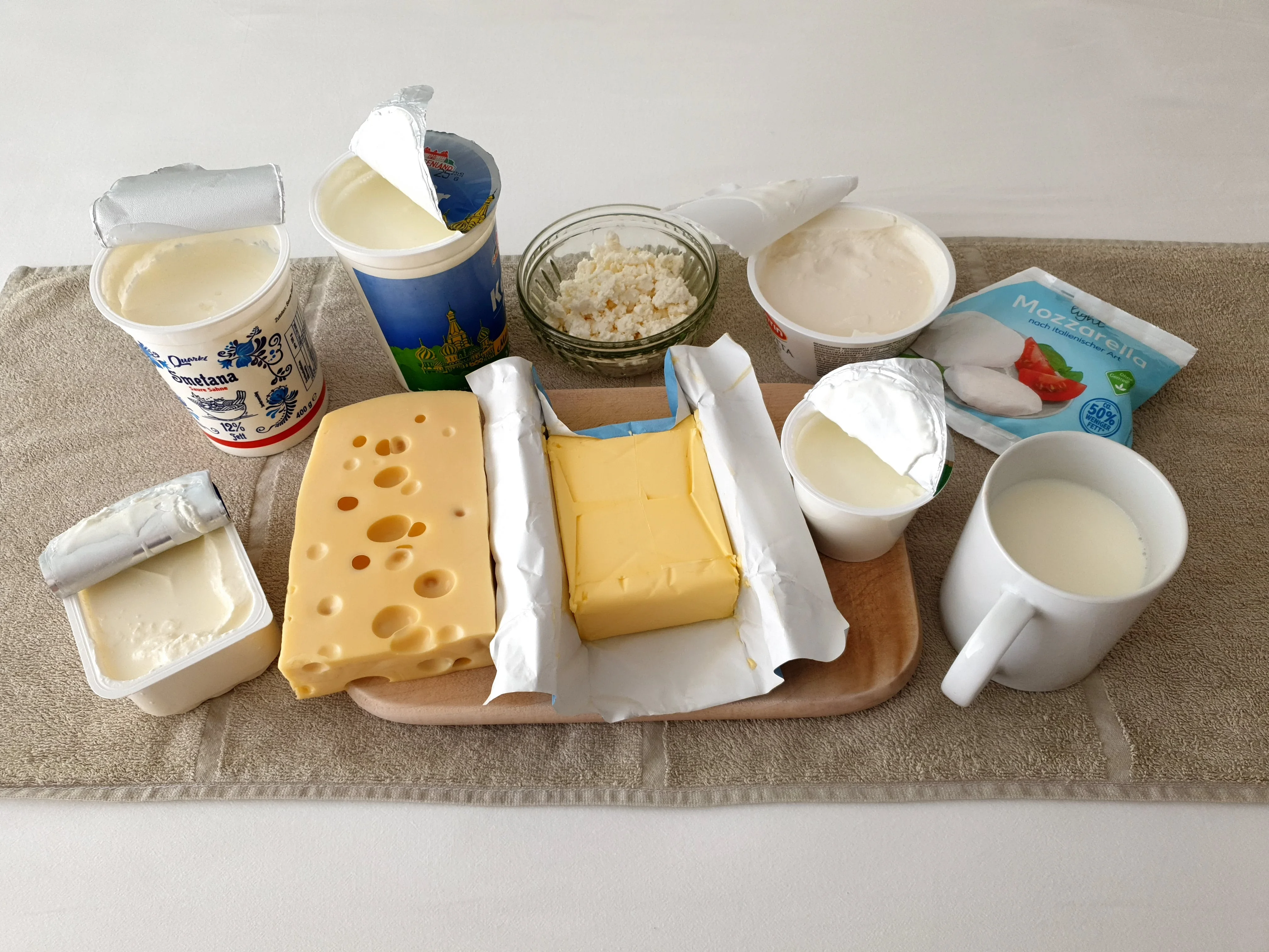Картель на молочные продукты? КНСБ требует действий от КЗК