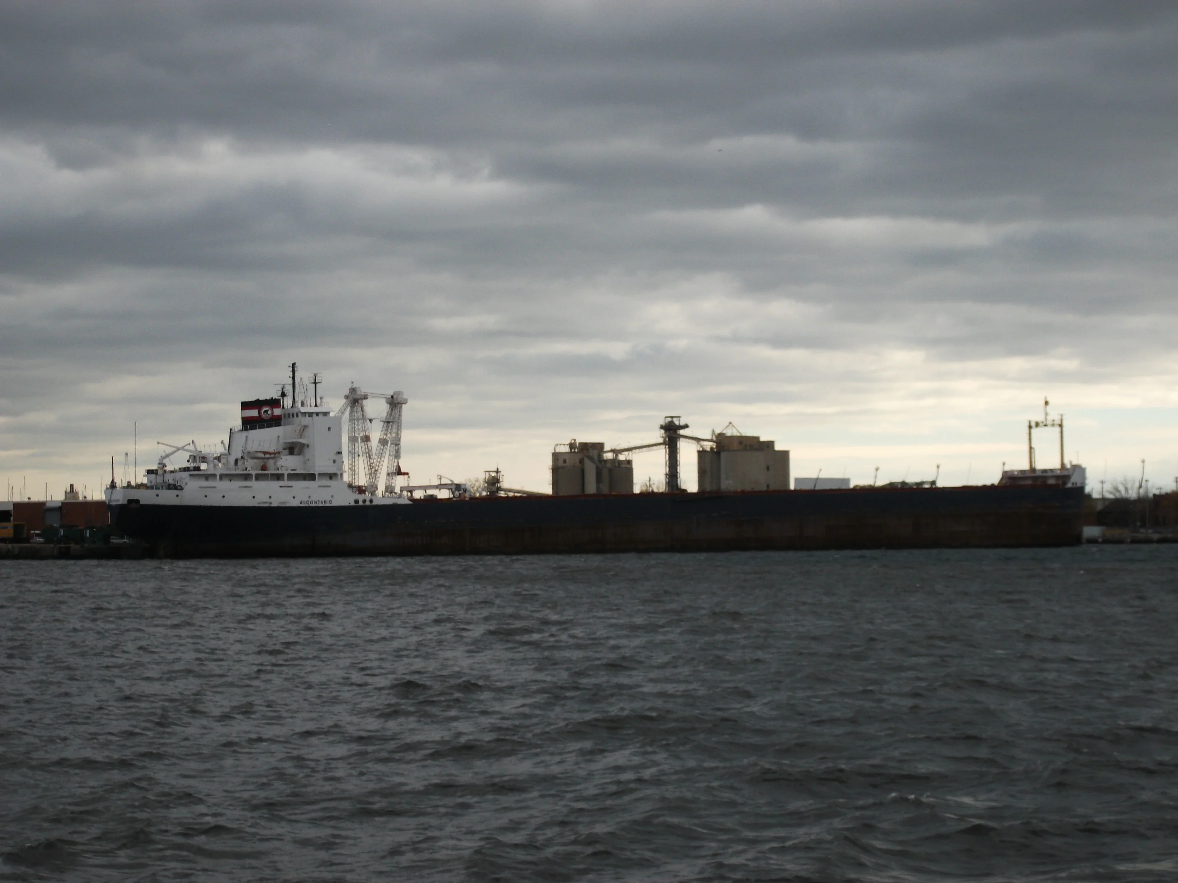Успешна спасителна операция в Черно море: Спасени моряци