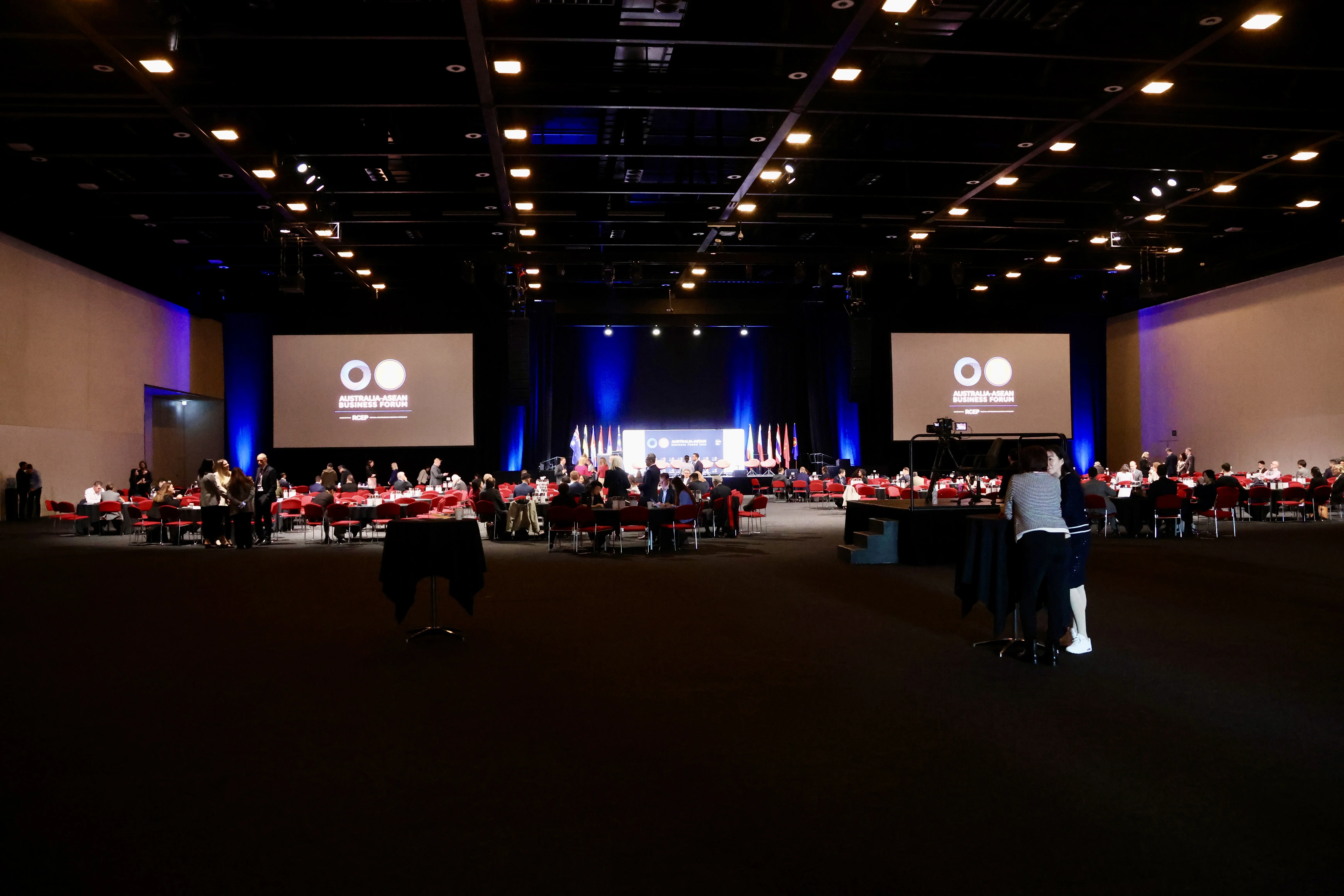 Дигитализация в образованието: Нов център за иновации в град Бургас