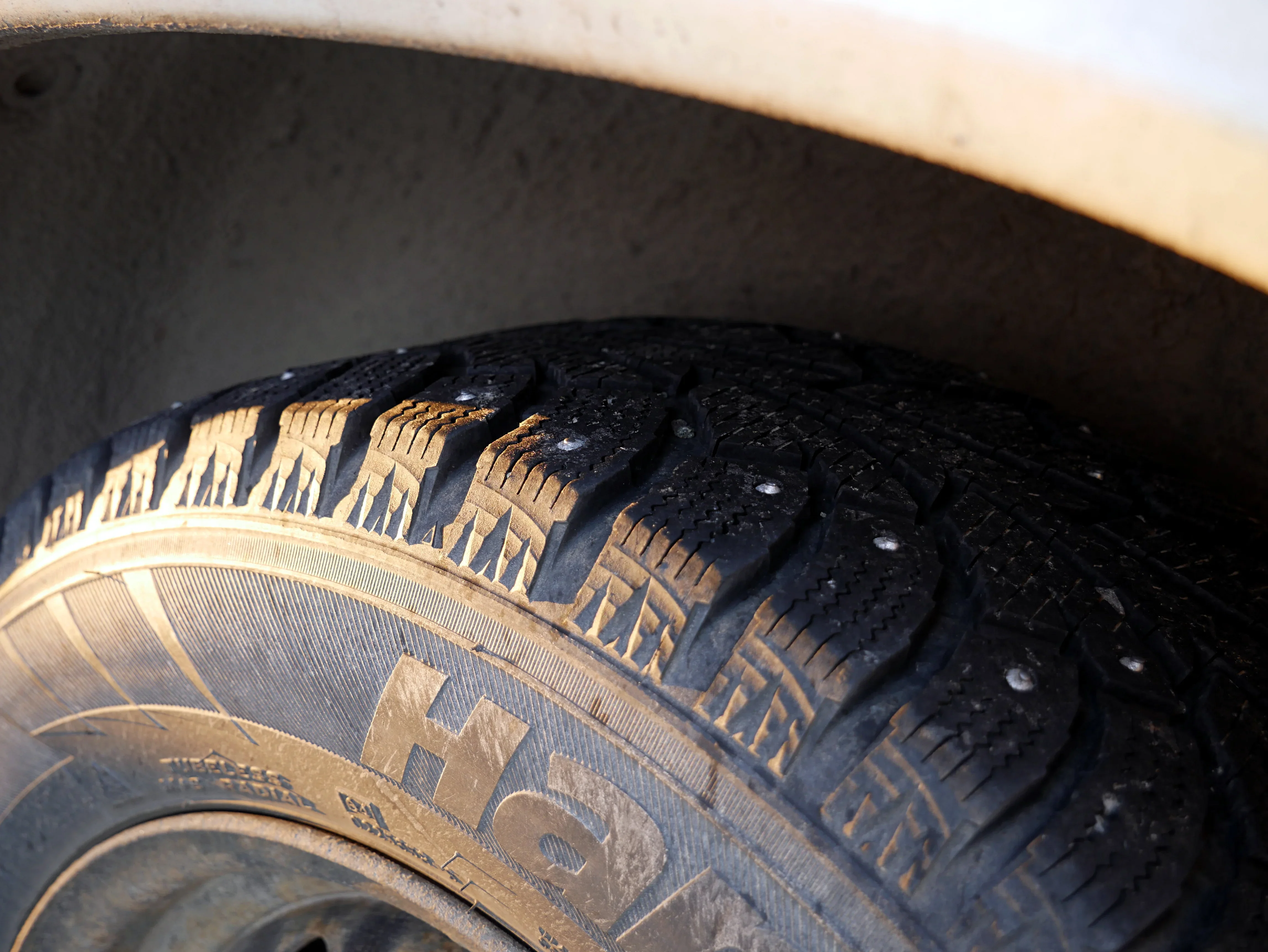 Акция "Зима": Засилен контрол по пътищата и зимни гуми