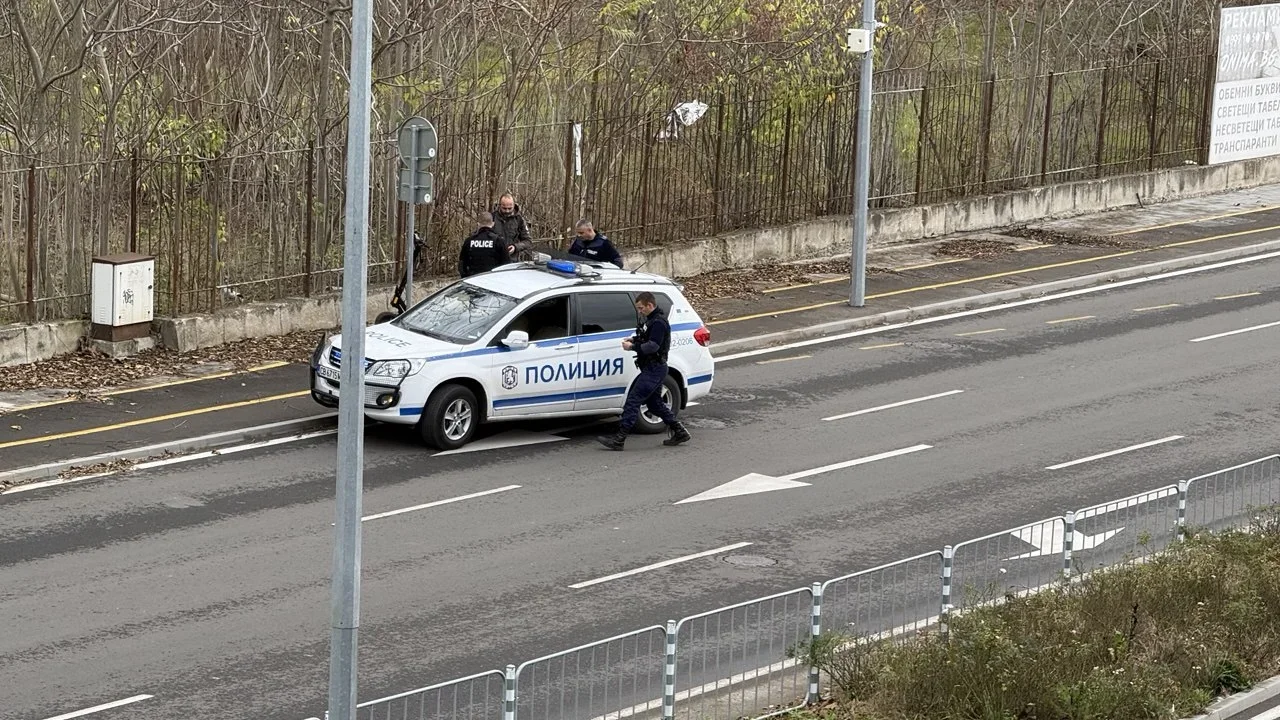 Police in Burgas Massively Stops E-Scooters on "Odrin" Street: Checks, Fines and New Rules