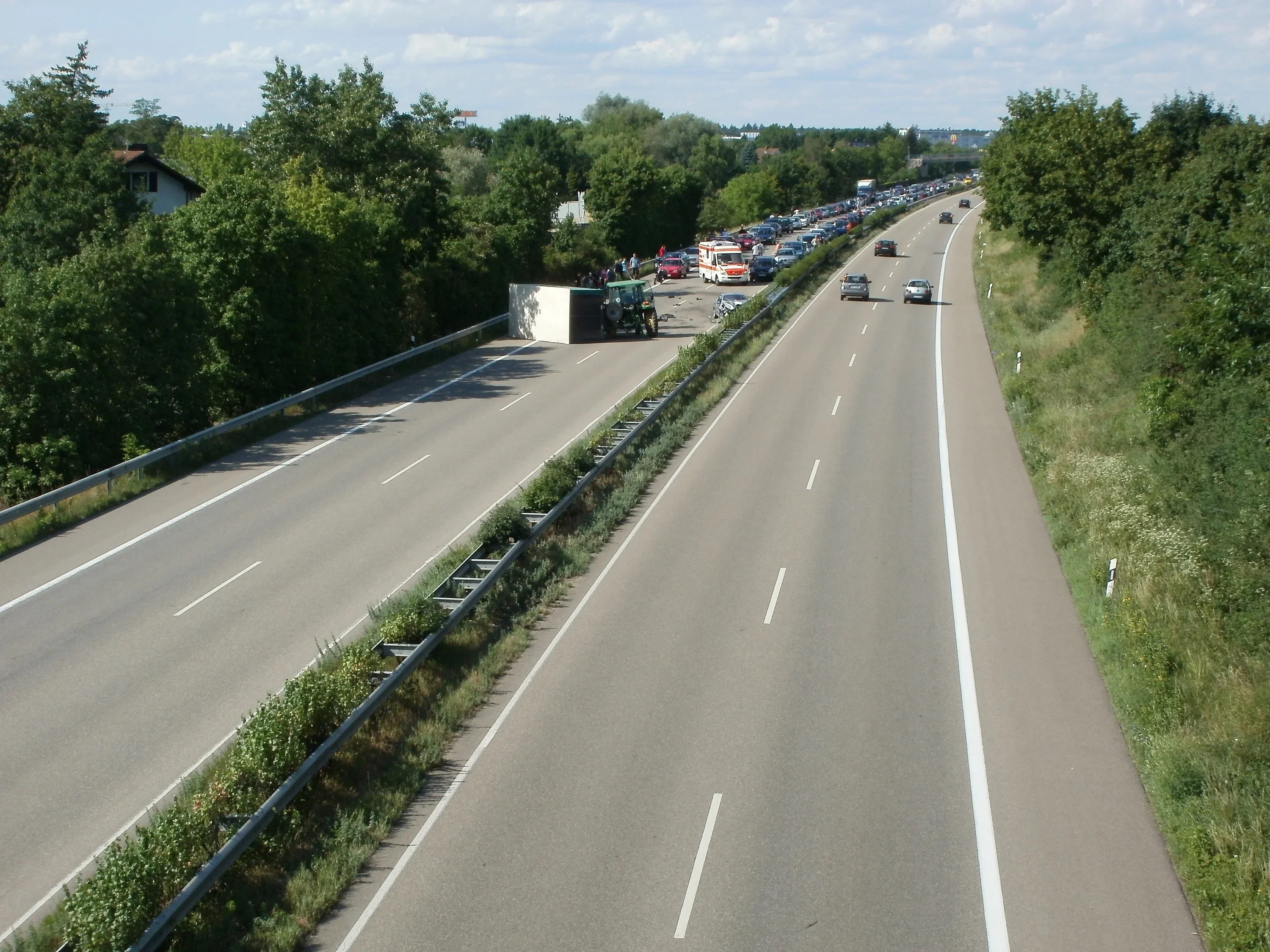 Катастрофа на АМ „Хемус“: Ограничено движение и данни за пътни произшествия