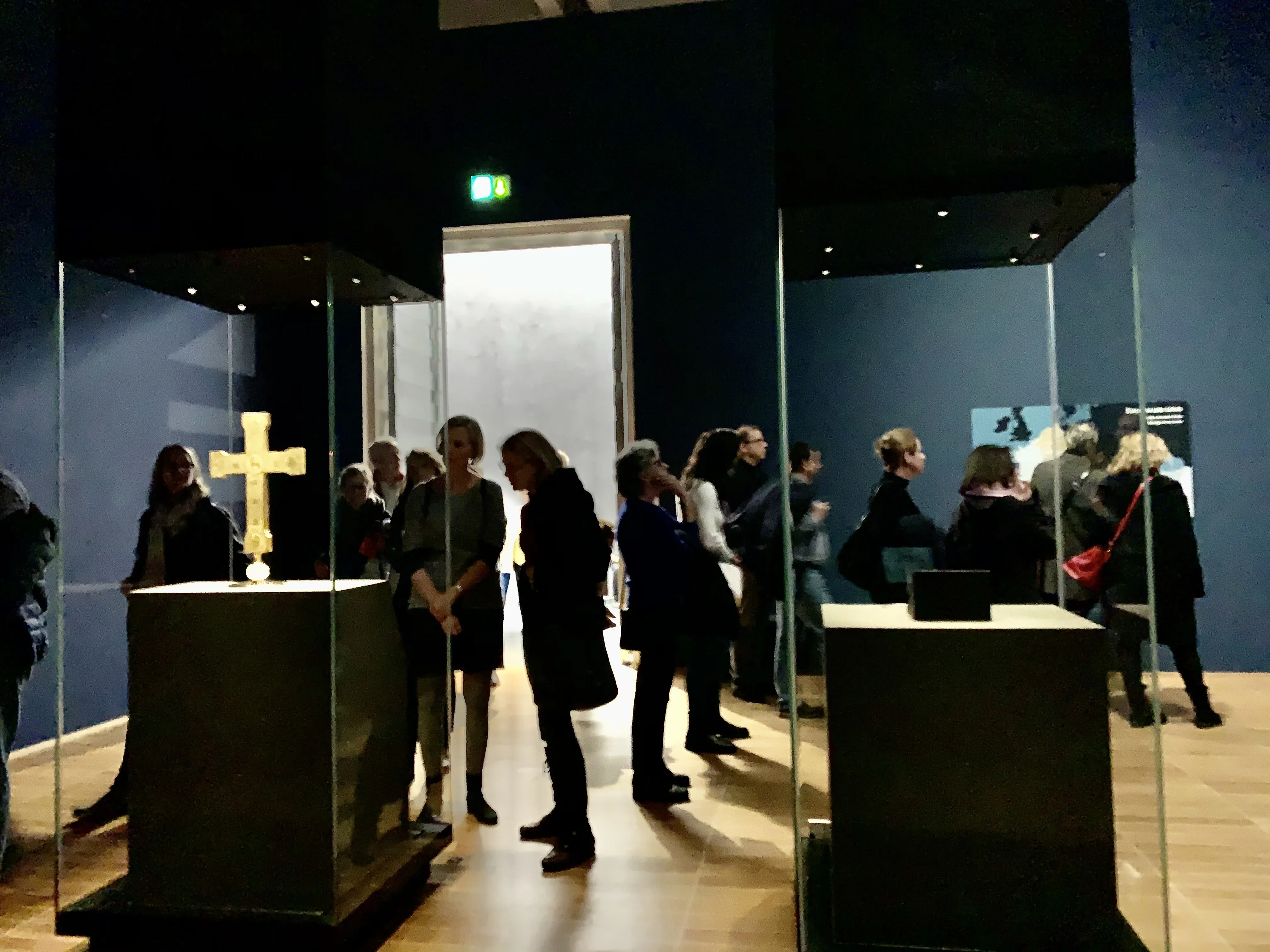 Изложба за Никулден в Бургас: От свети Никола до Дядо Коледа