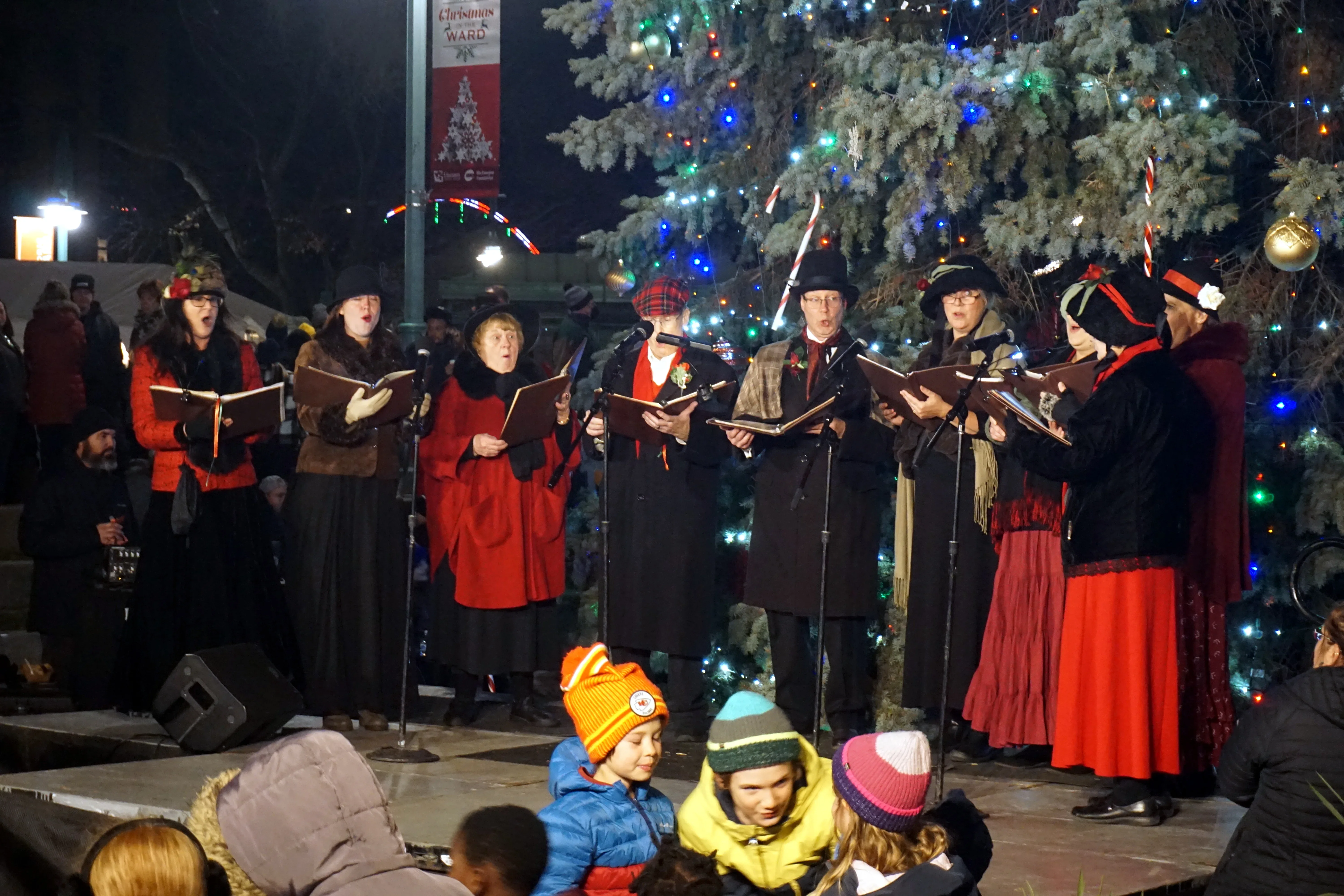 Коледари обикалят Бургас и селата: Програми, дати и часове