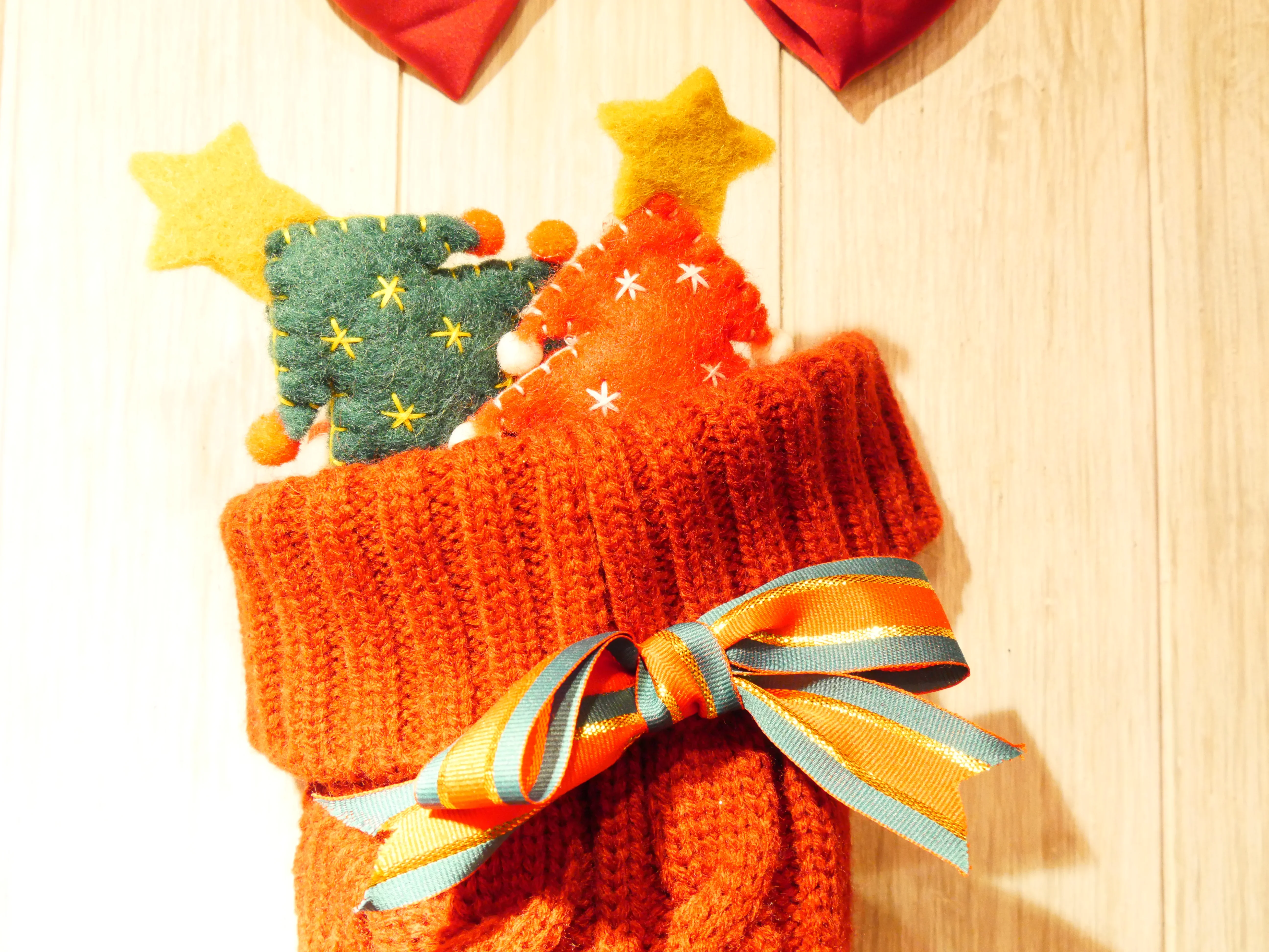 Коледарчета от детска градина „Вълшебство“ наричаха за здраве в Община Бургас