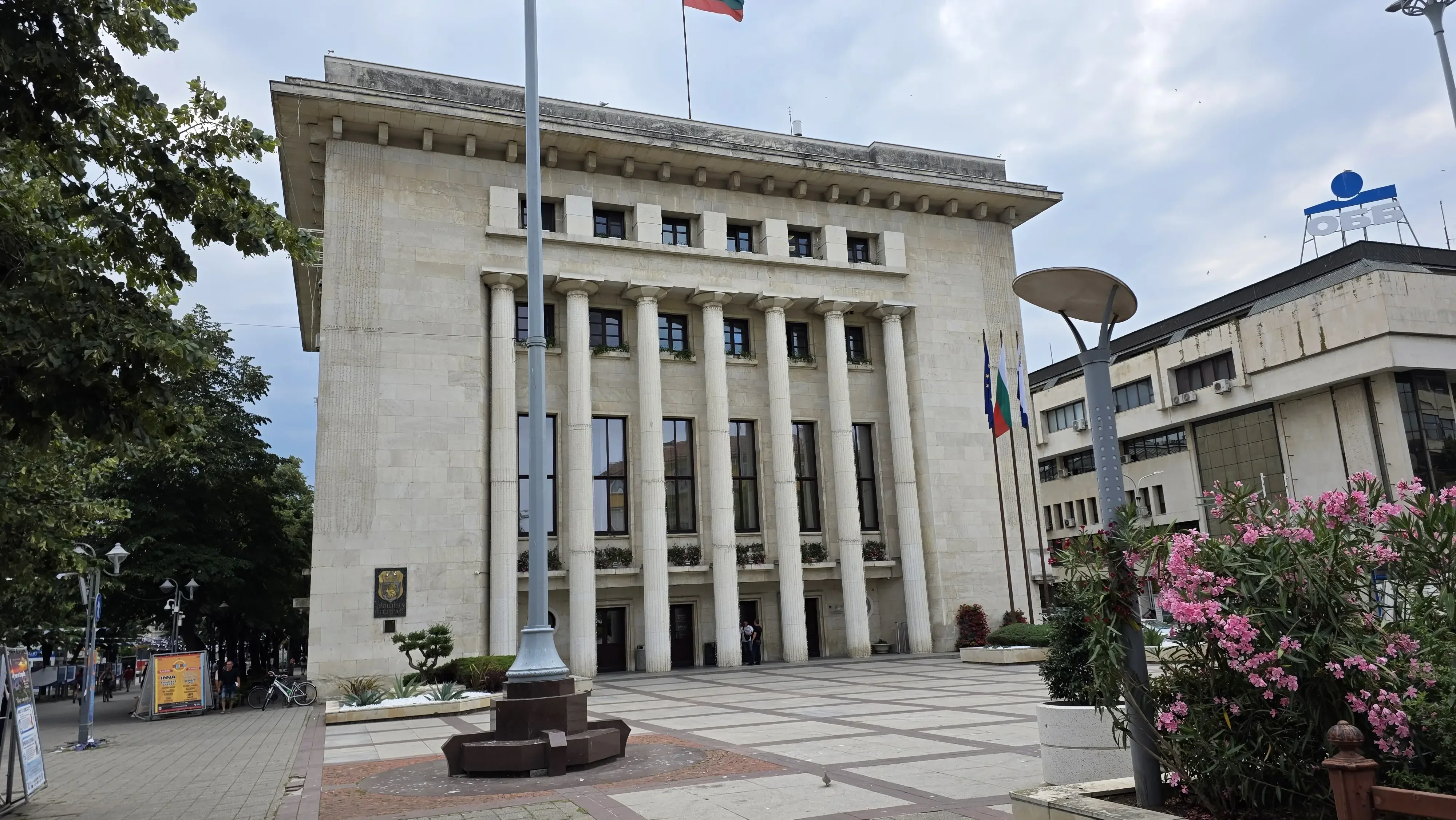 Общински съвет Бургас: Коледарски поздрав, решения за спорт, отпадъци и устойчиво развитие