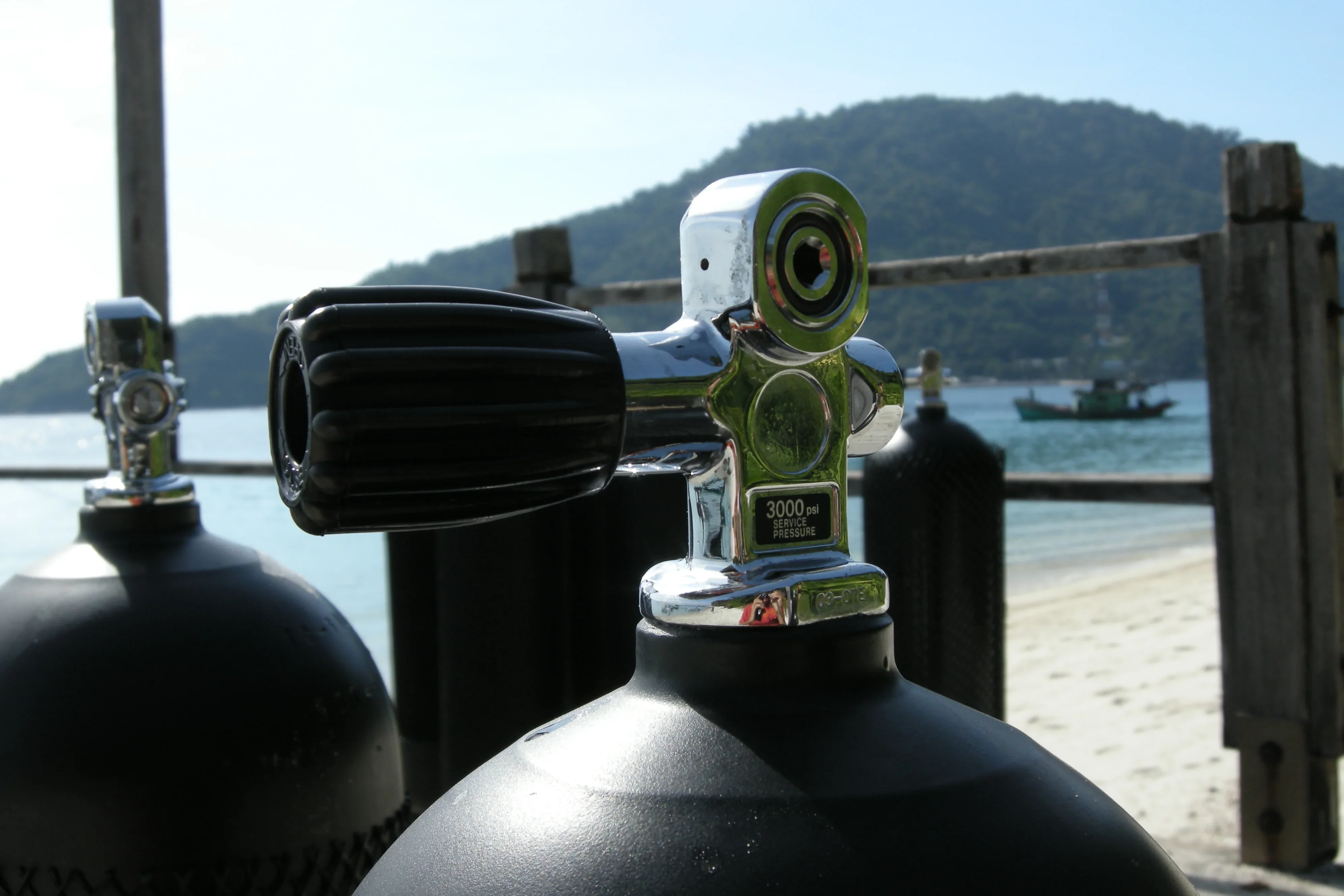 Водолази от Бургас ще отпразнуват Коледа под водата с ретро гмуркане и жълтици