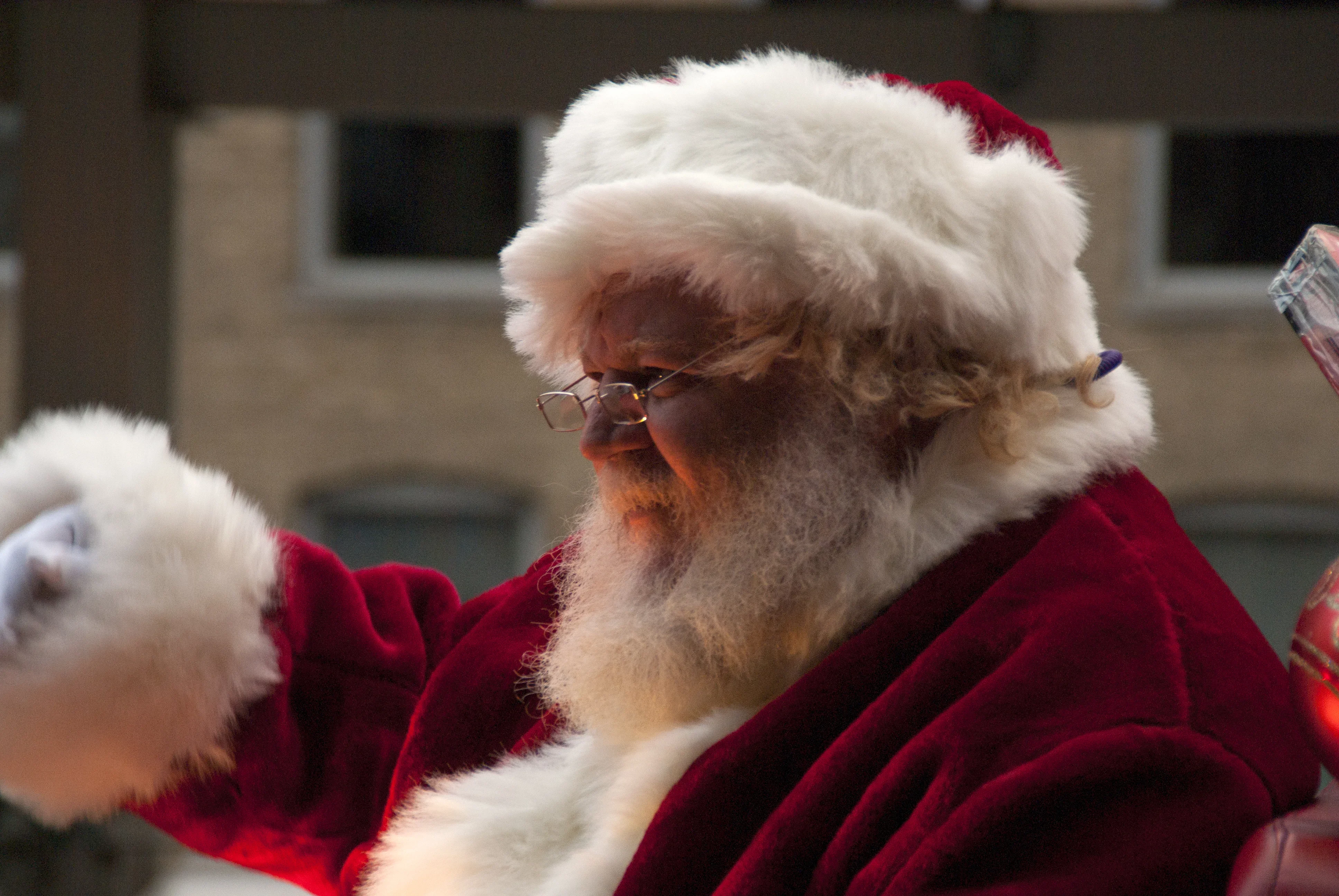 Santa Claus at the Burgas Zoo: Gifts, Treats, and Festive Cheer for Everyone!