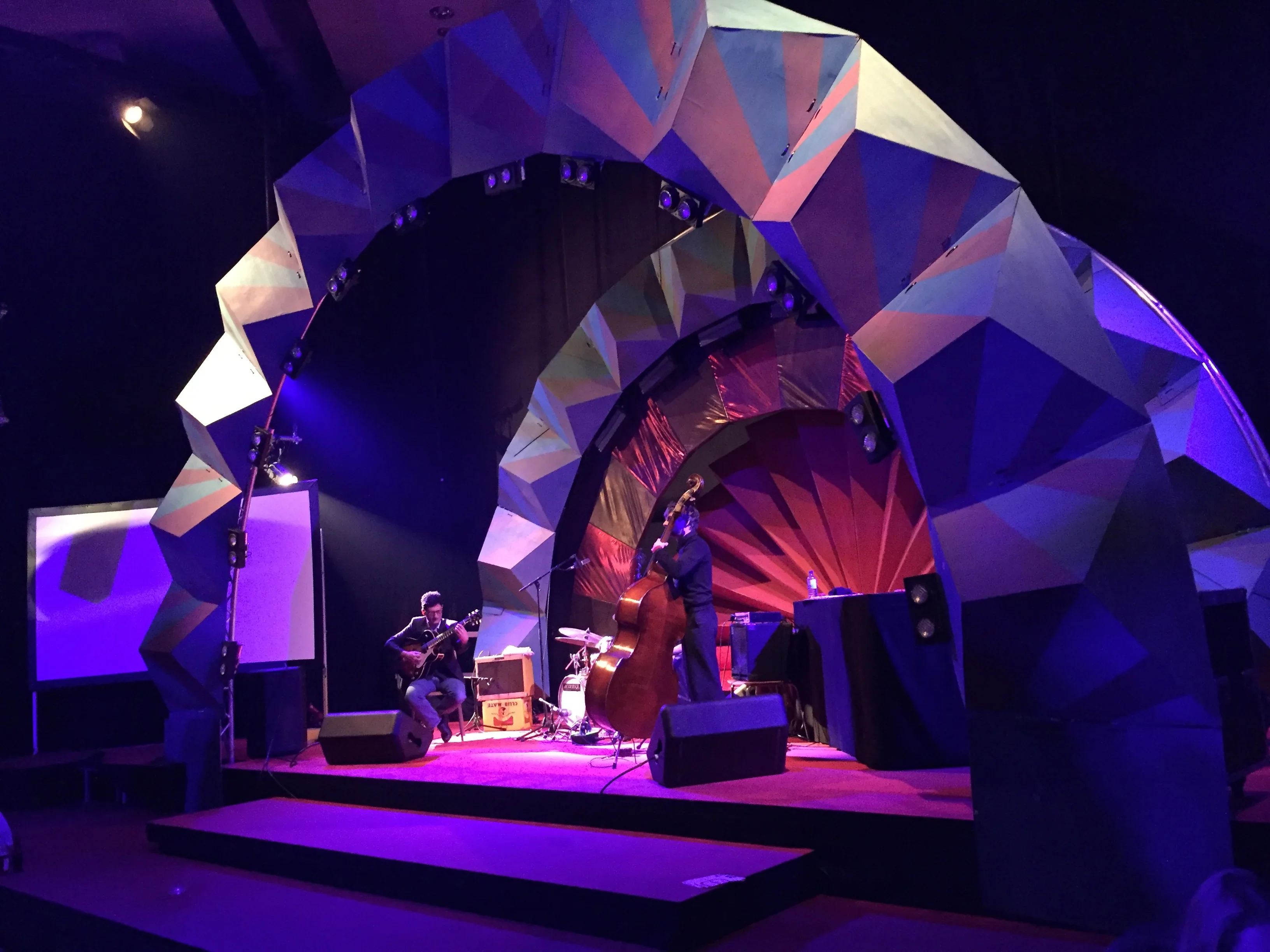 Новогодишен концерт в Бургас: Криско, Вениамин и фолклор за празника