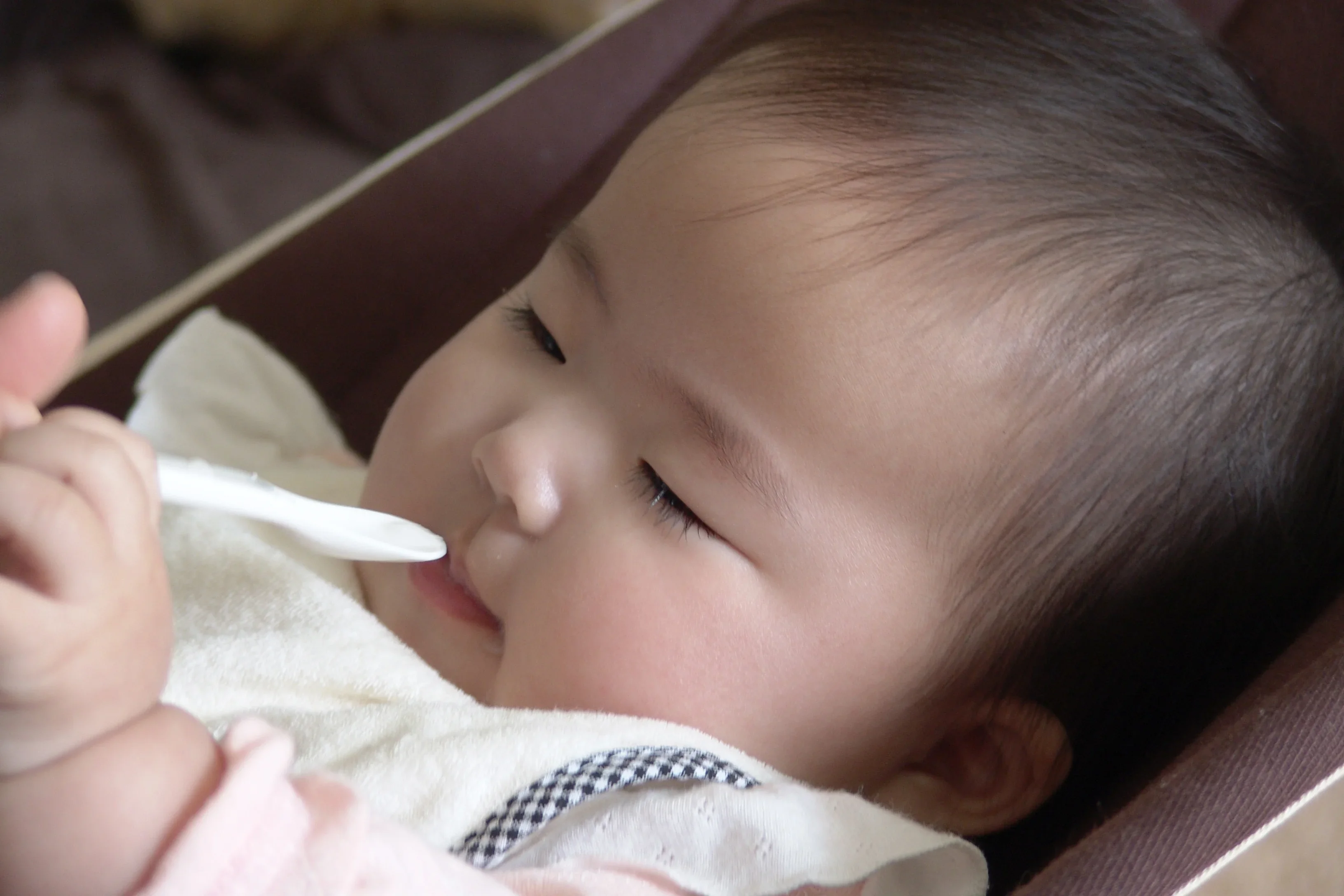 Nestlé вилучає з ринку адаптовані молочні суміші для немовлят у Європі через токсин