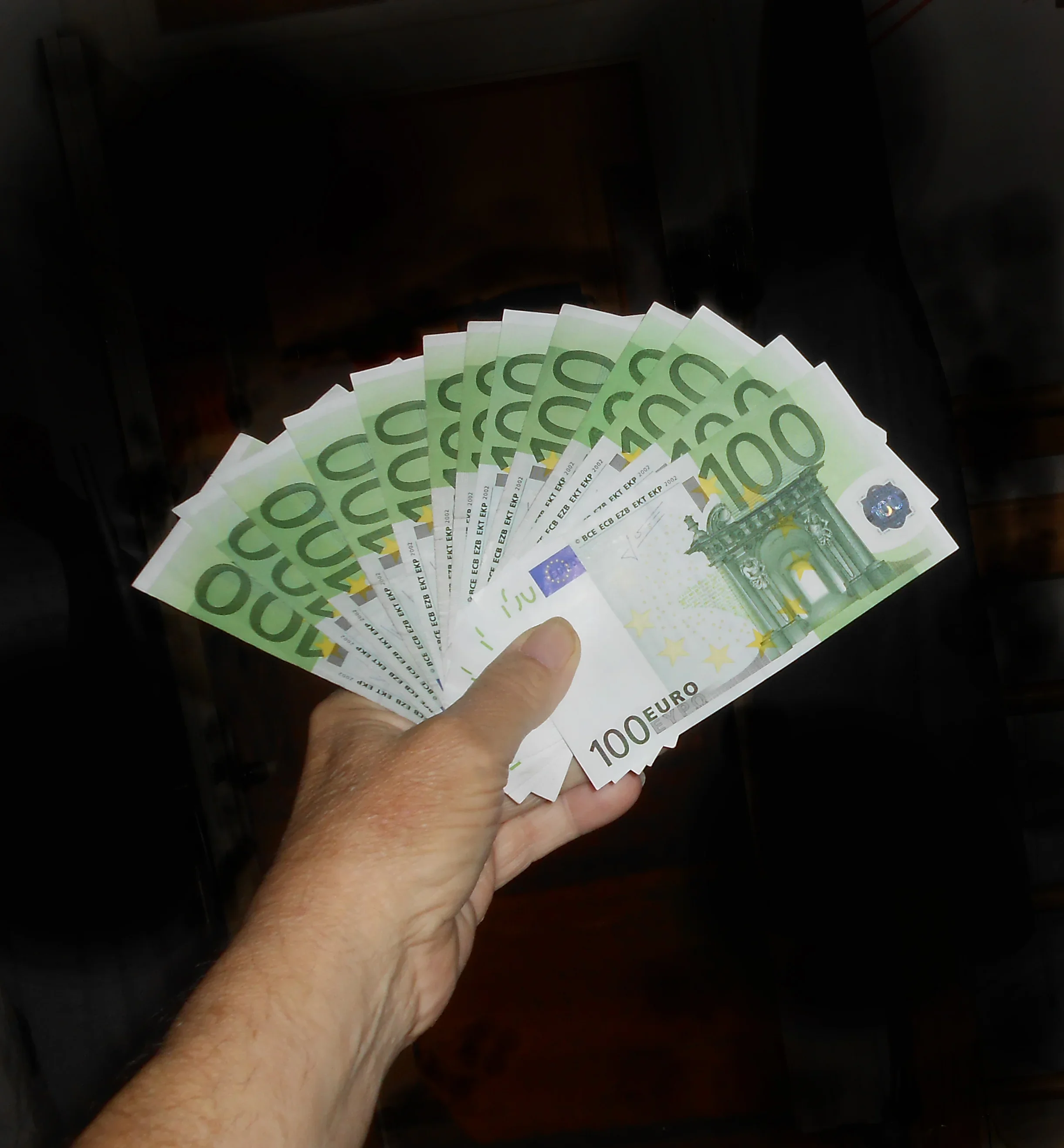 Социальные пособия в евро в 2026 году: Что нужно знать