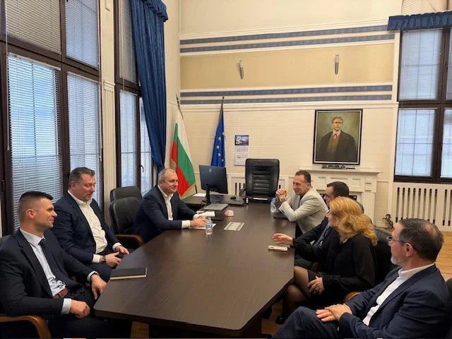 Държавата и бизнесът заедно ще градят българския дигитален портфейл