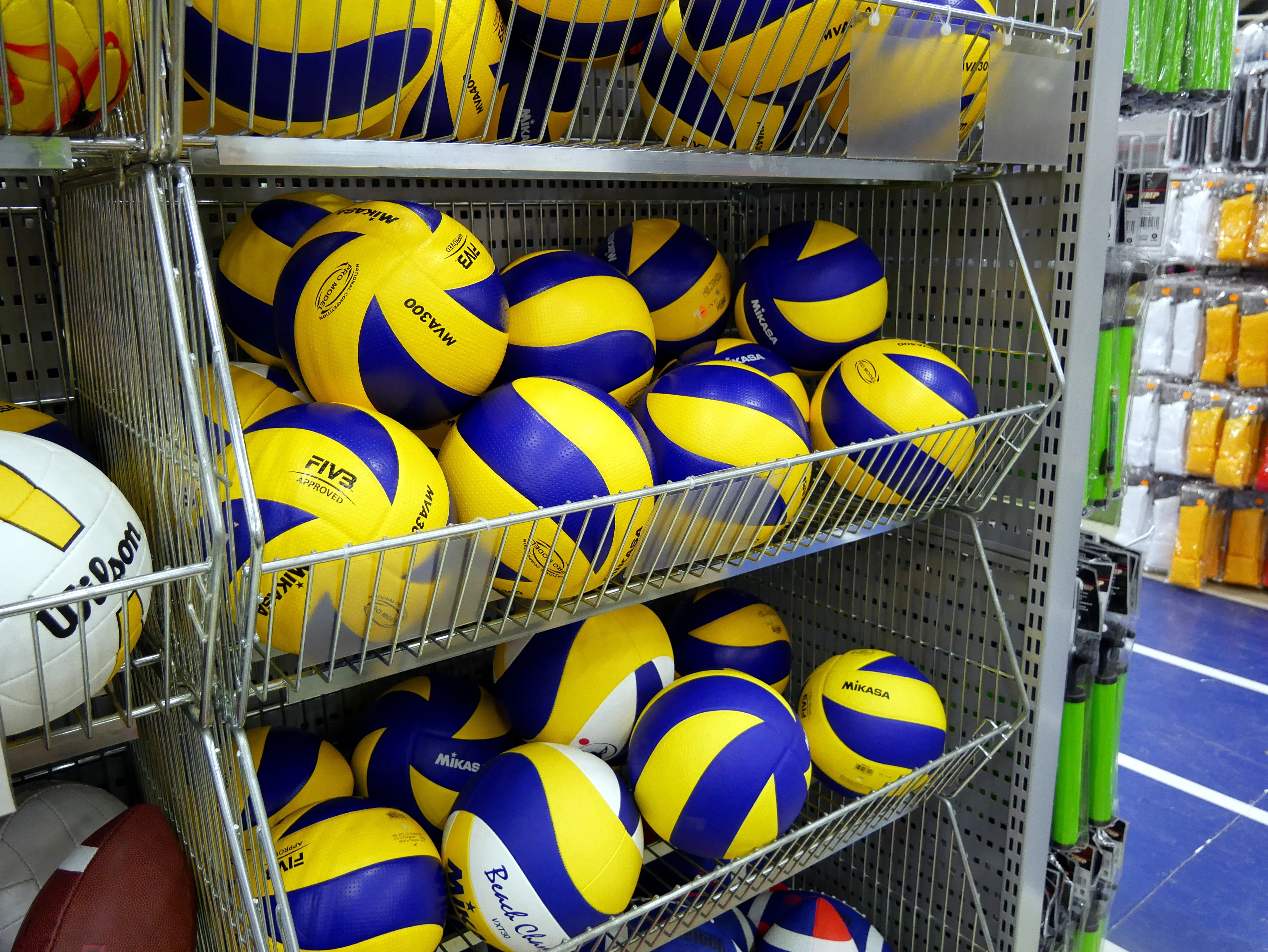 Нефтохимик 2010 получи Почетния знак на Община Бургас и се завръща в зала Младост