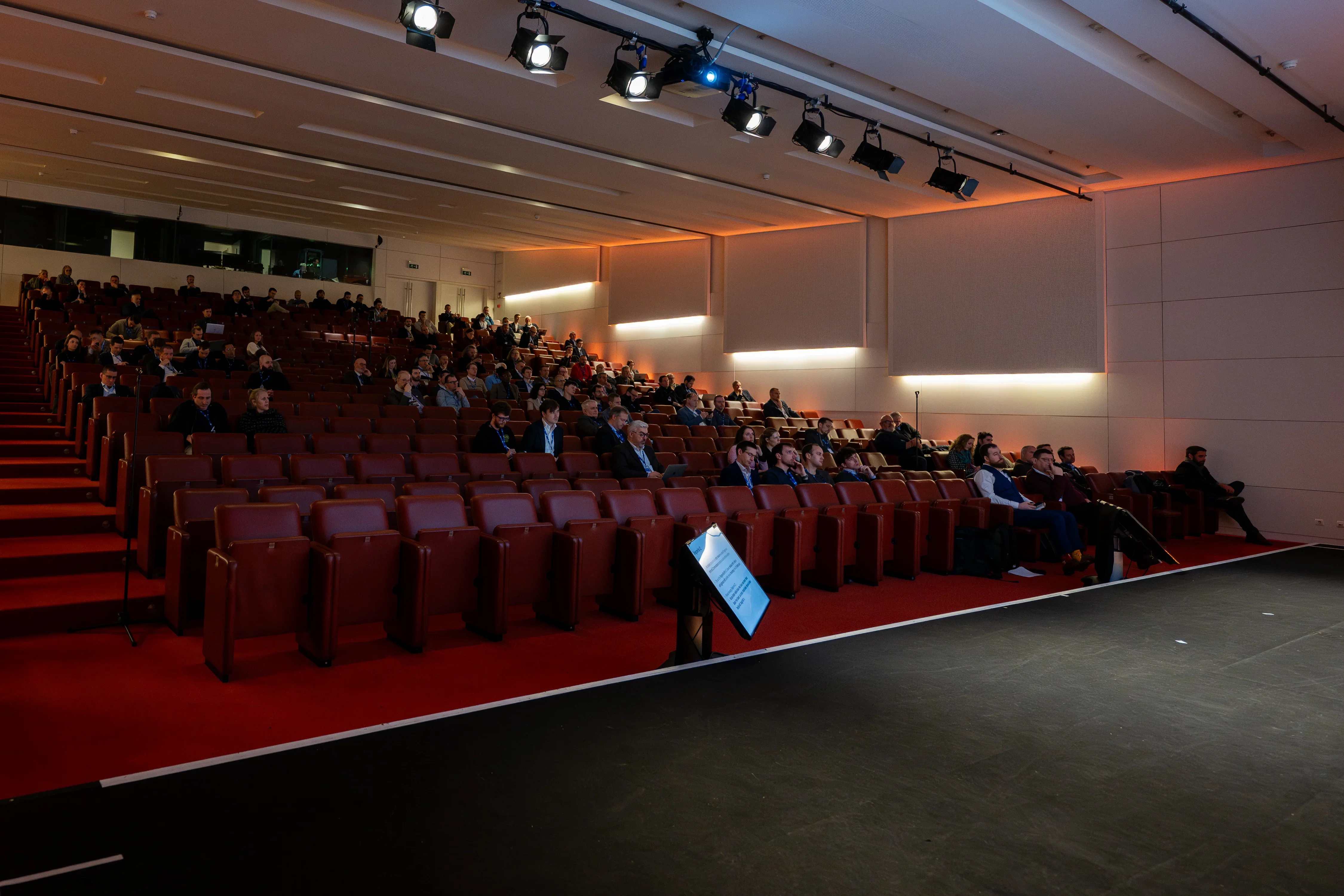 Победител от България в конкурса Juvenes Translatores: Томислав Томов от ППМГ Бургас