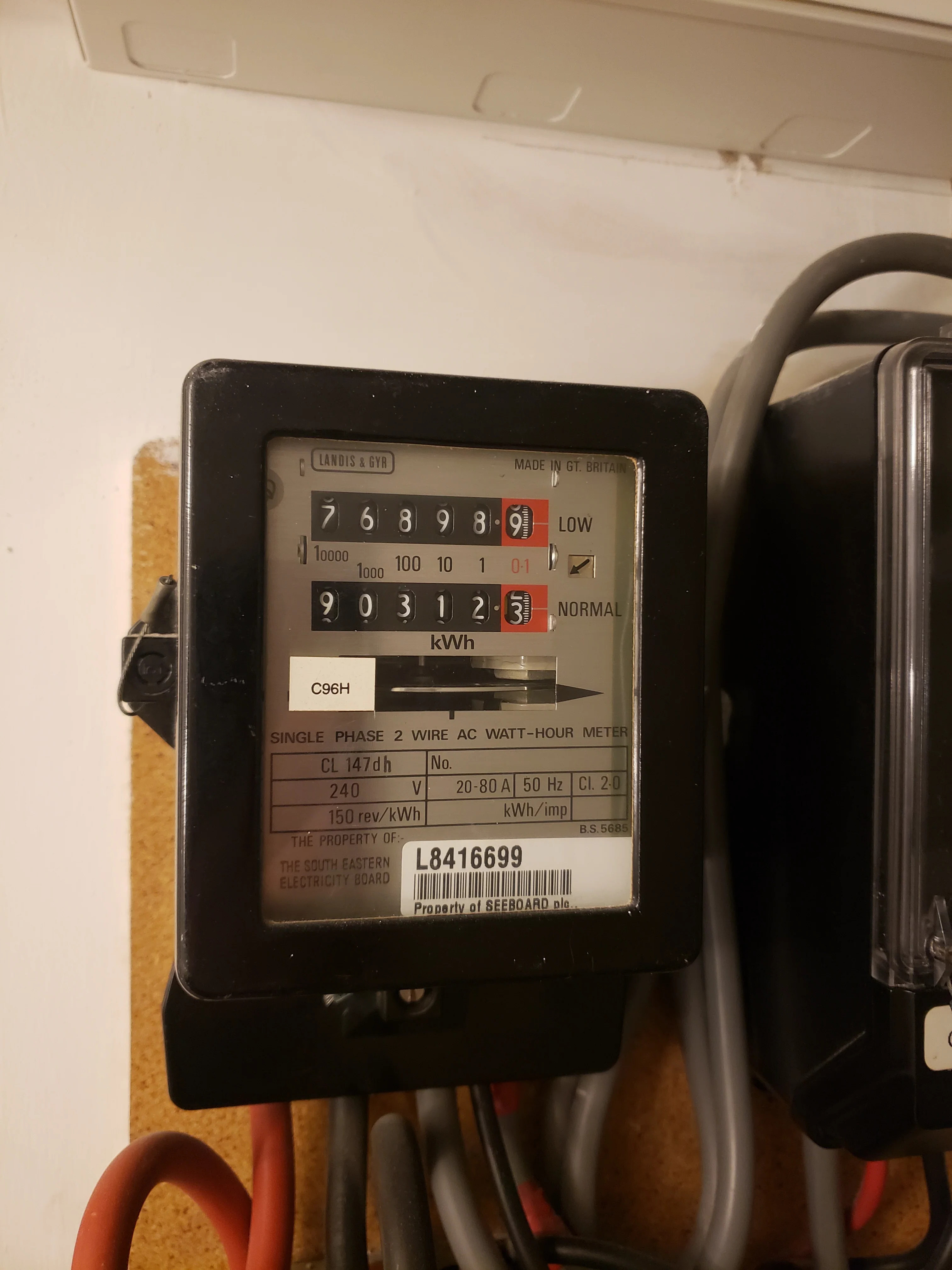 Трайчо Трайков: Компенсации за завишени сметки за ток чрез възстановяване или приспадане