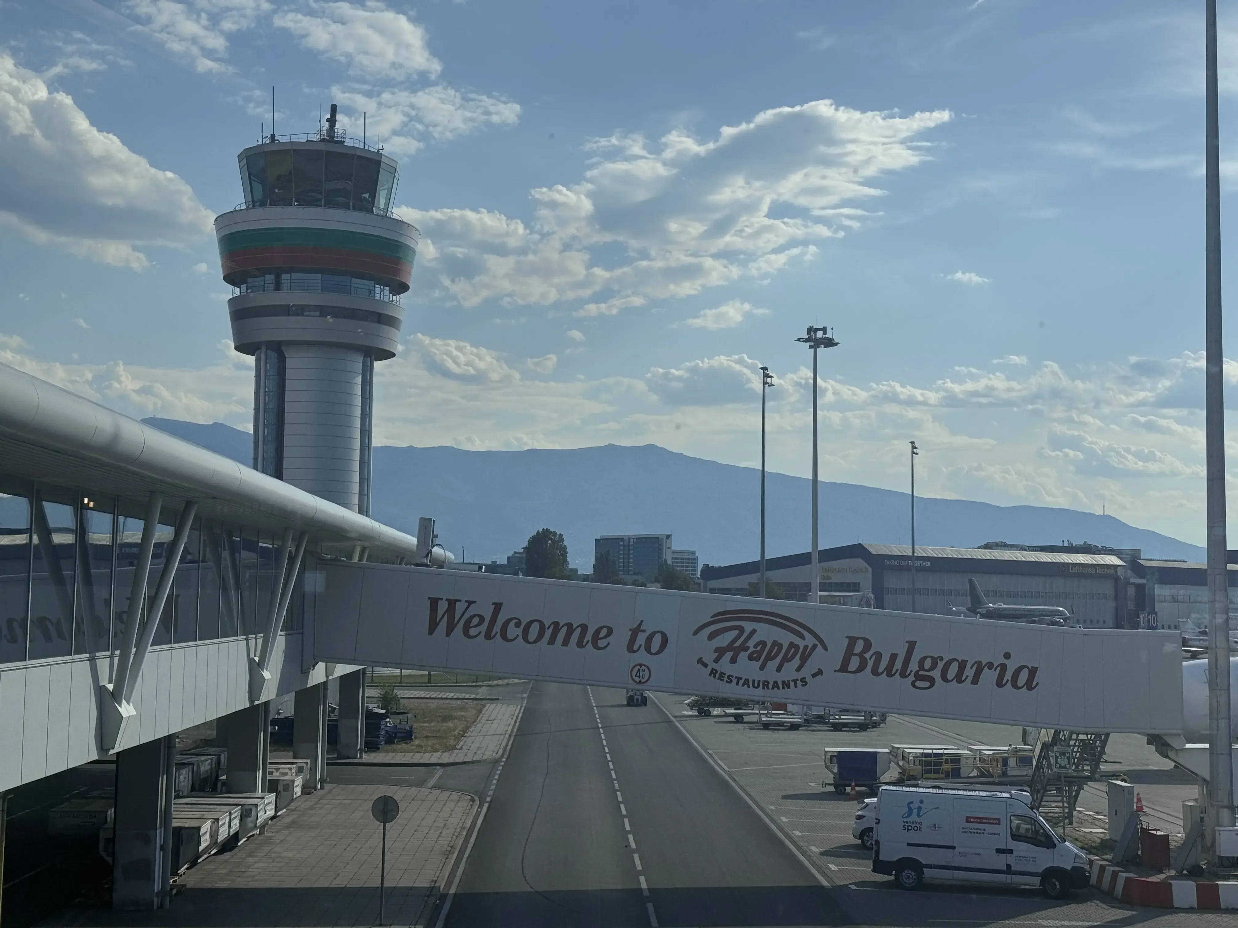 Летище София затваря писта за ремонт: Какво трябва да знаете