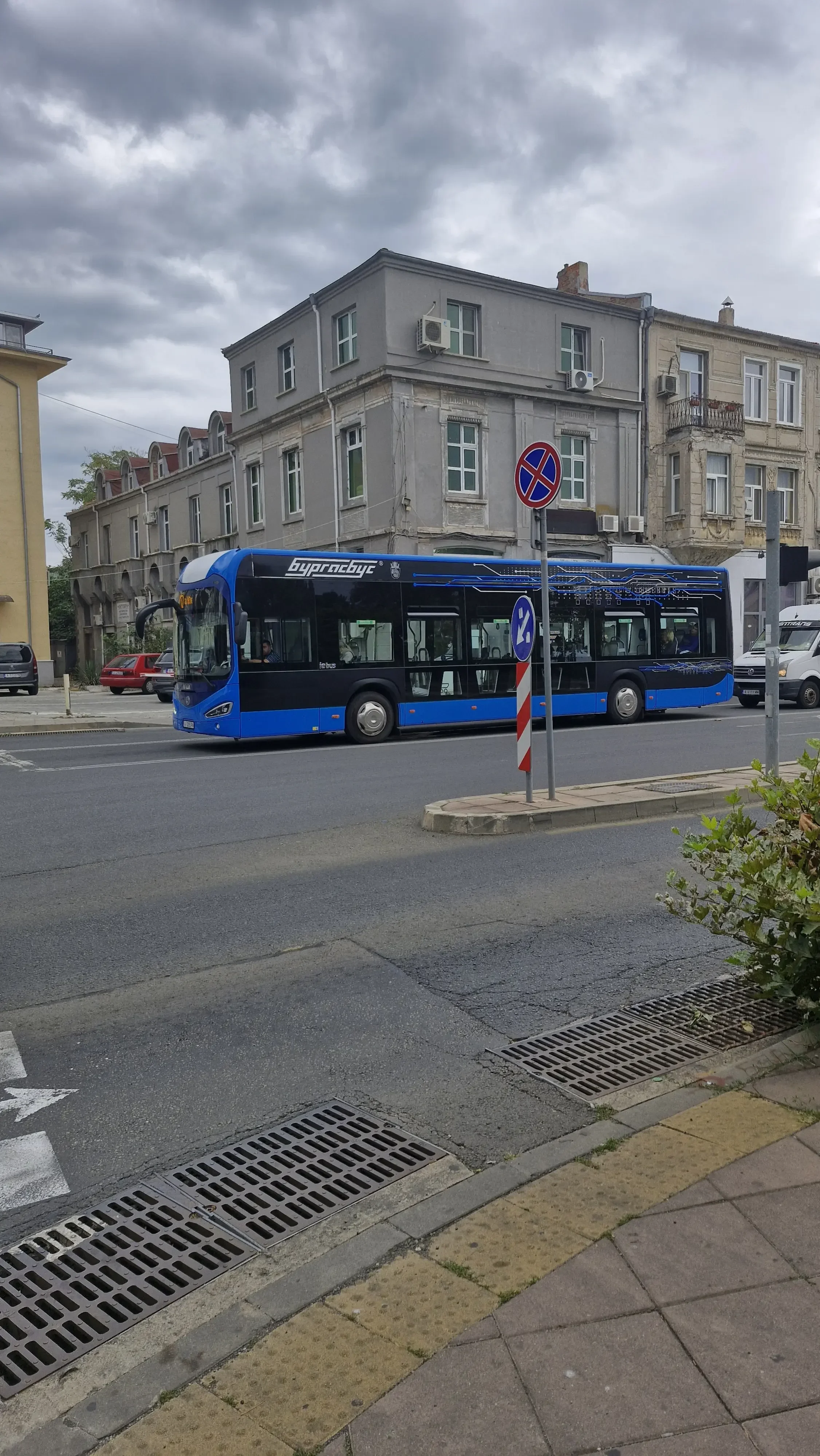 1 євро за міський транспорт для школярів та студентів у Бургасі: З 26 лютого розпочинається попередній продаж