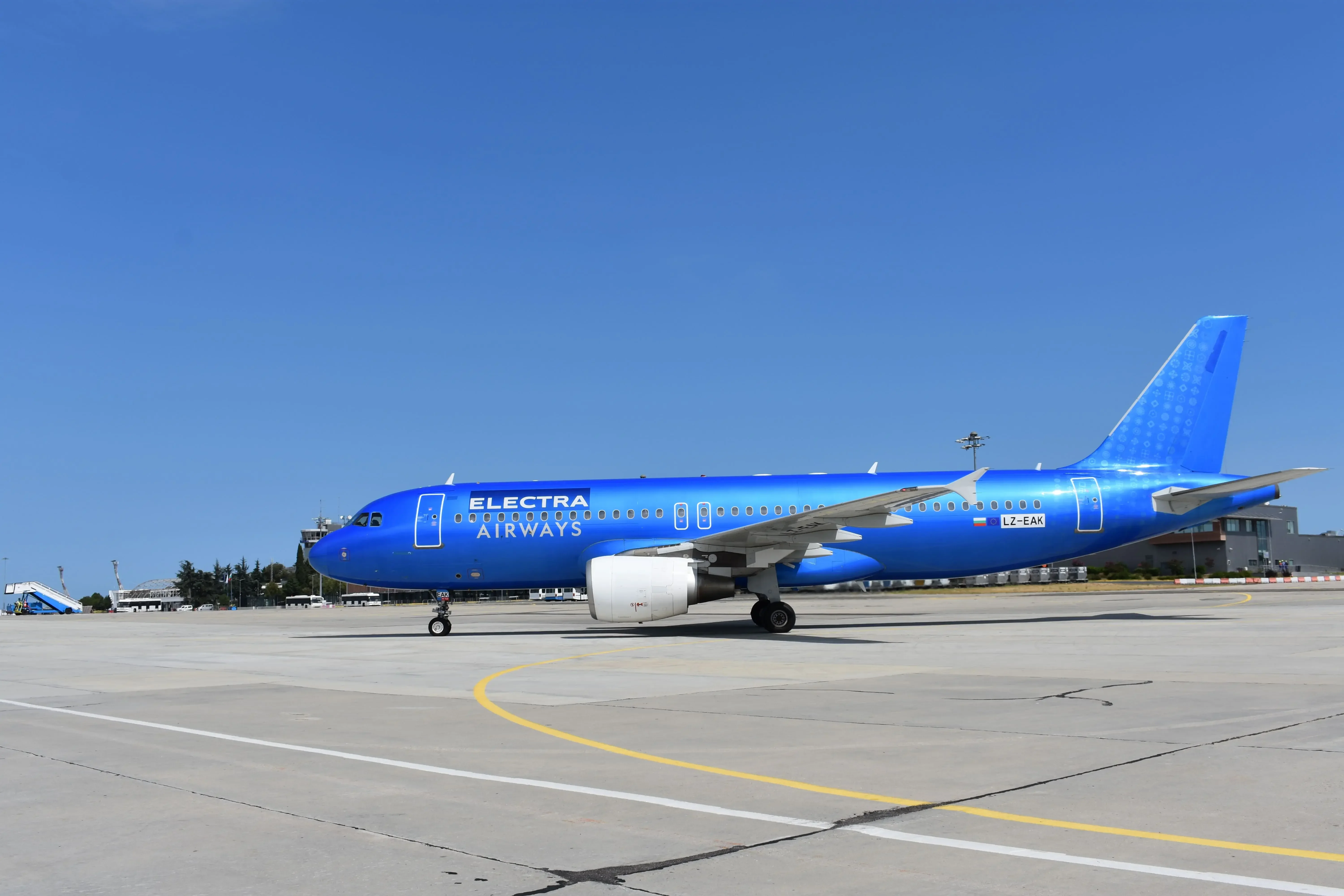 Первый рейс из Дубая с болгарами приземлился в Варне после кризиса на Ближнем Востоке