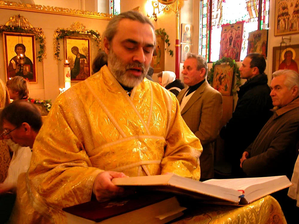 Архиерейска Василиева Литургия в Бургас на 15 март: Поклонение пред Кръста Господен