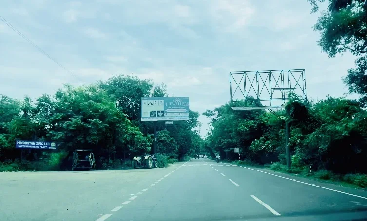 Пътна обстановка: Актуална информация за ограничения и ремонти (изчерпателен преглед)