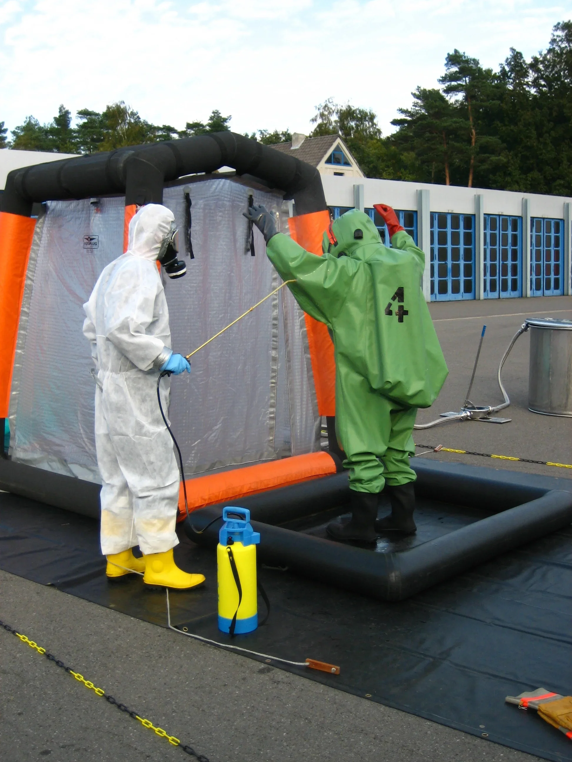 Дезинфекция в Бургас: График за тревни площи, паркове и канализационни шахти