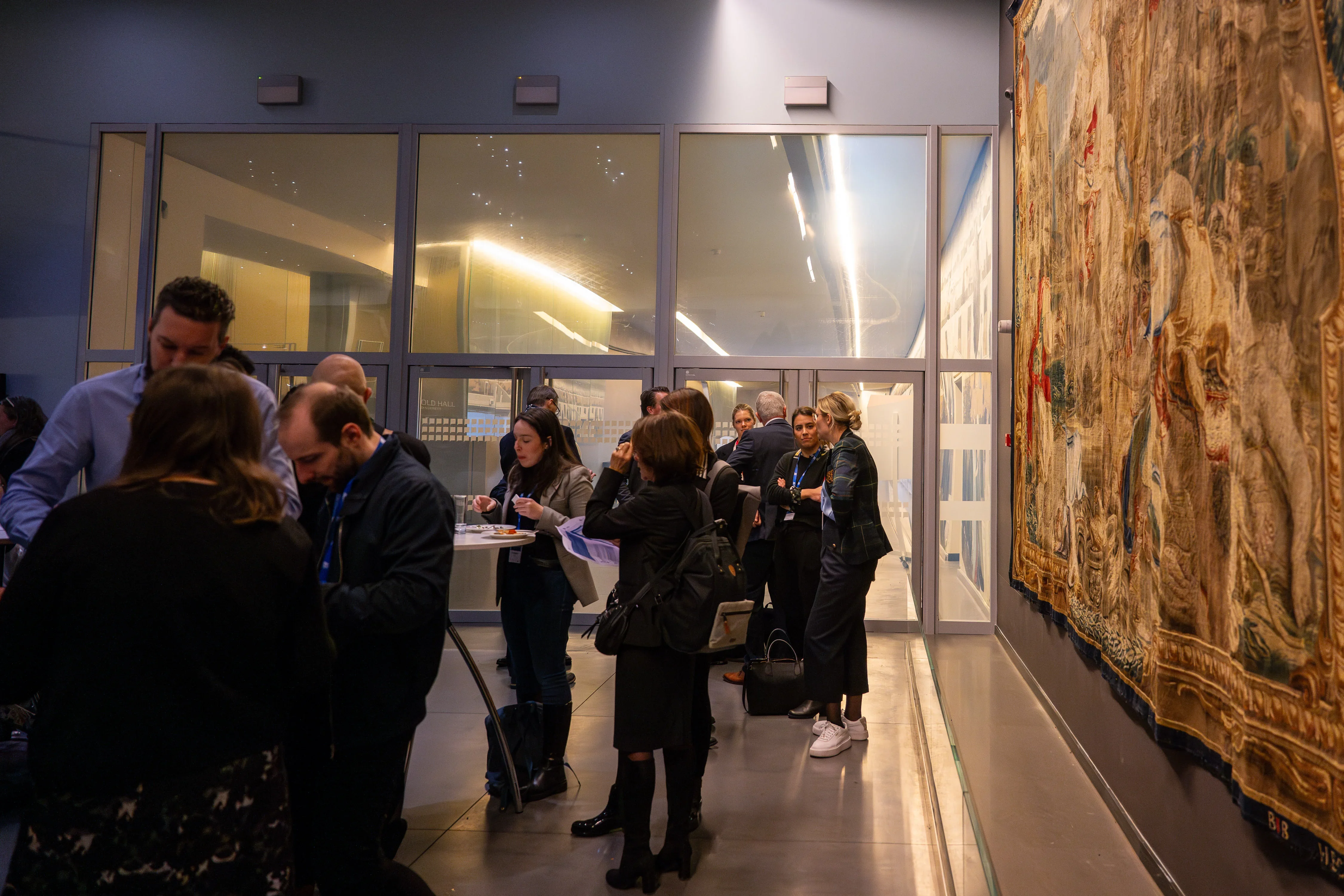 Българският пазар на труда през 2026: ниската безработица не решава дефицита на кадри