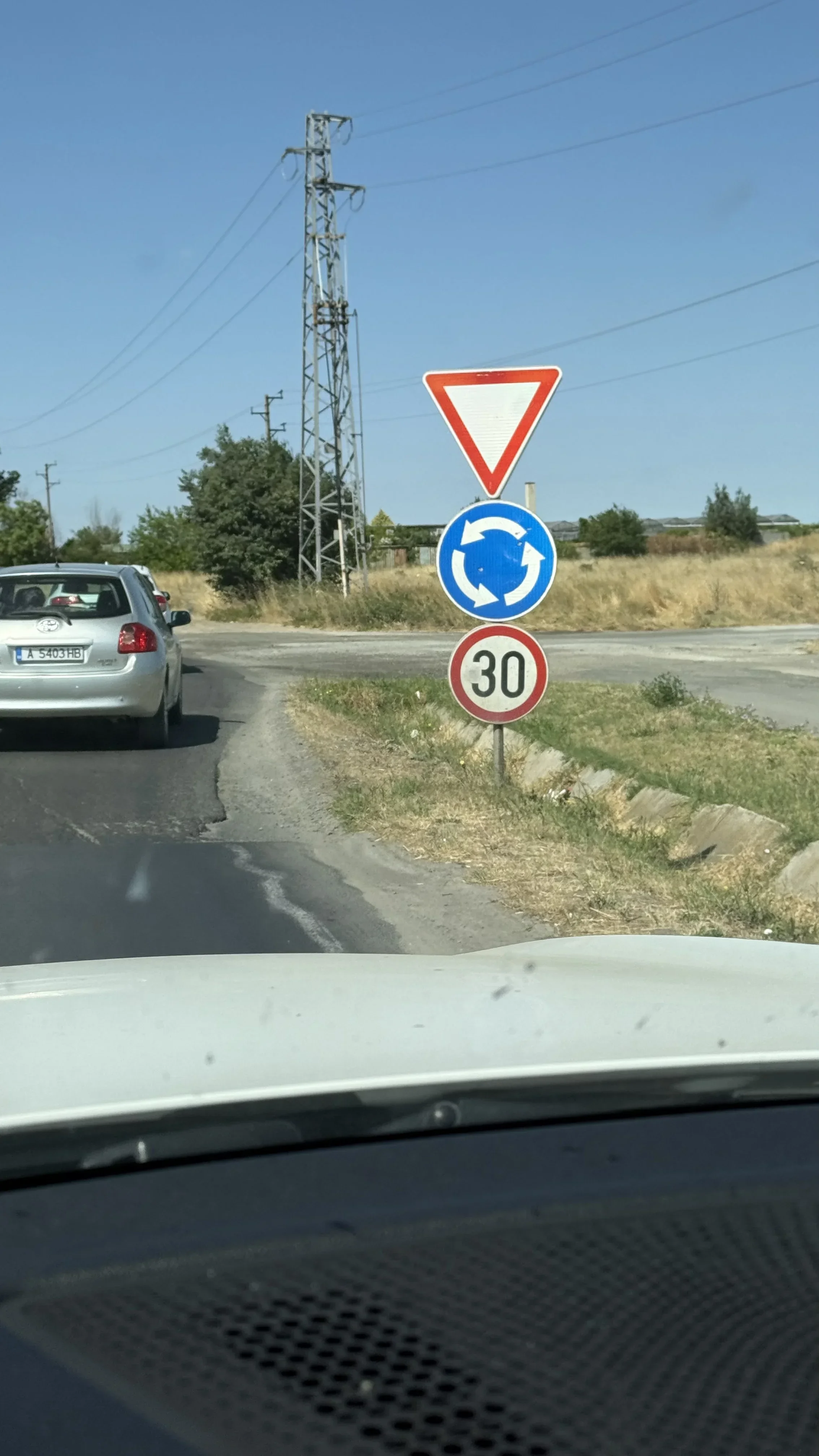 Авария на светофоре на перекрестке Свети Влас - Кошарица