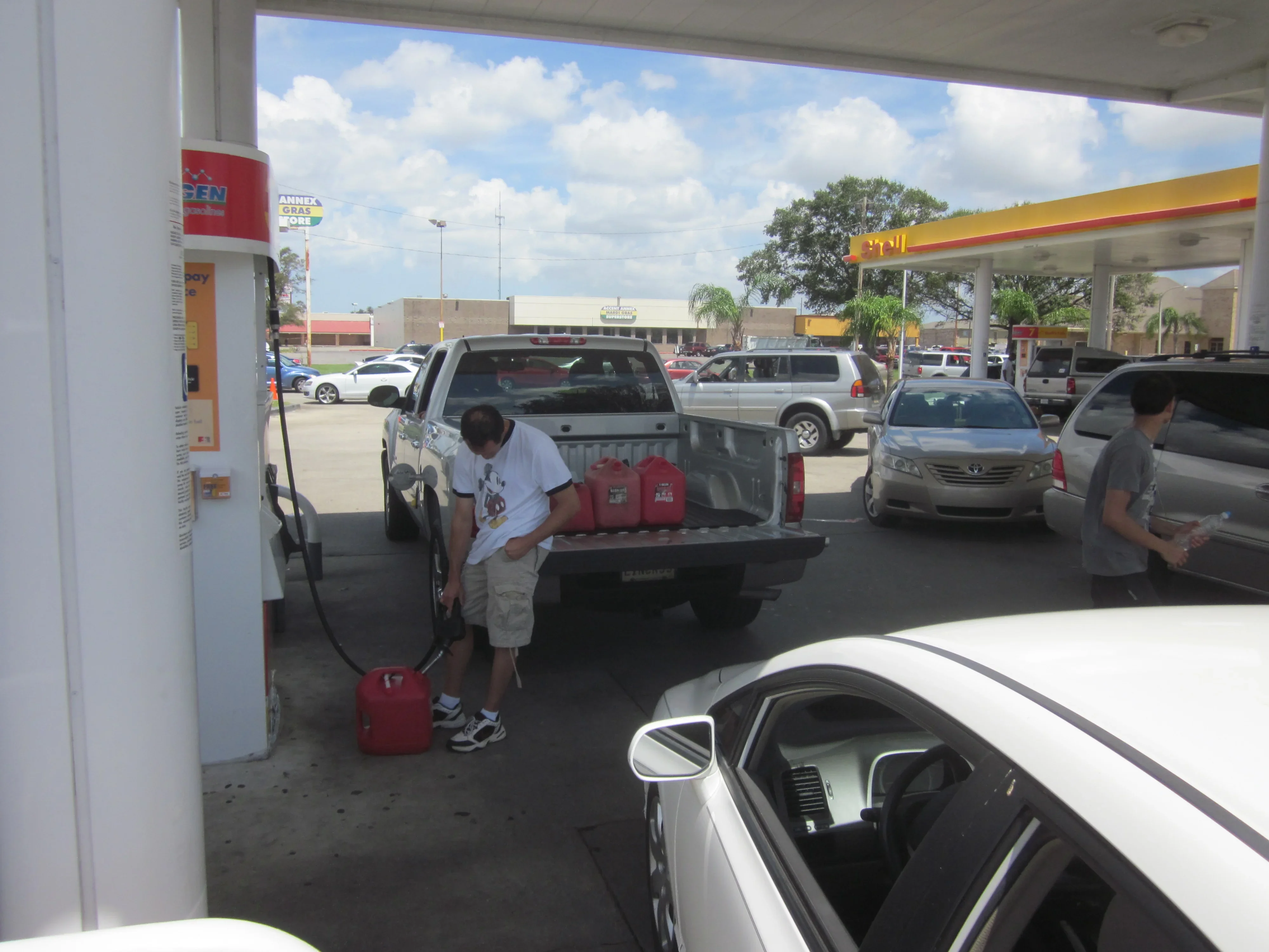 Петролен шок на хоризонта: МАЕ предупреждава за критичен недостиг и удар по икономиката