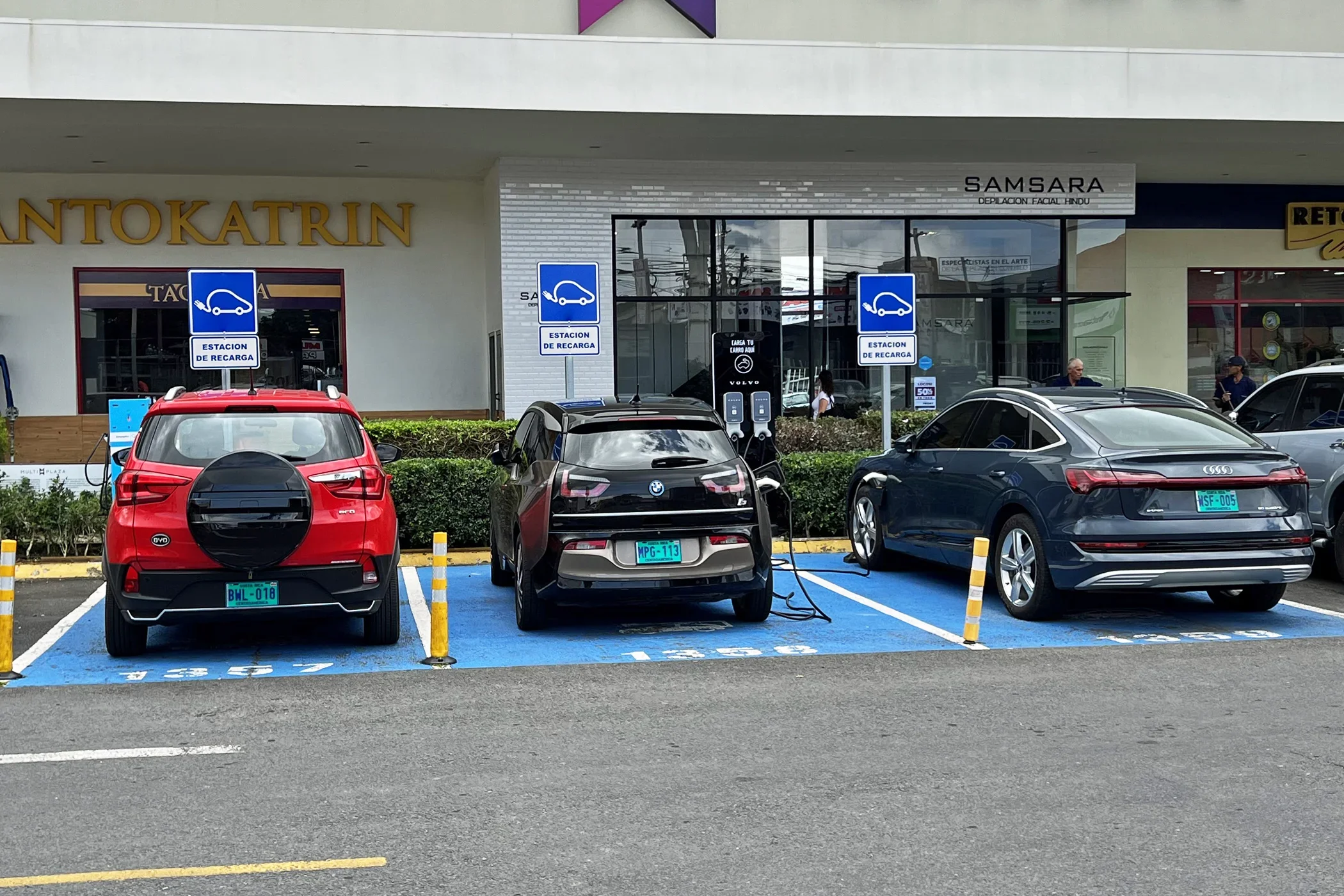 Войната с Иран изстрелва търсенето на електромобили в Европа до рекордни нива