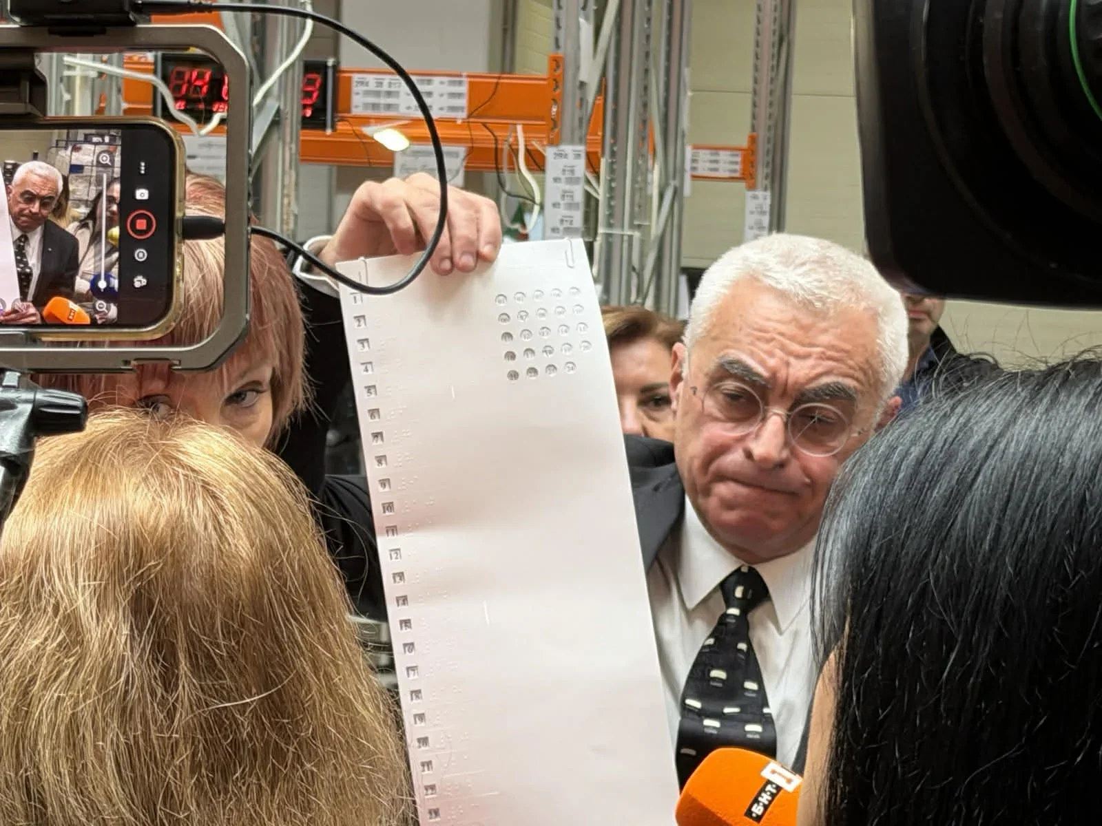 Впервые: тактильные шаблоны для незрячих в 400 секциях в 5 избирательных районах