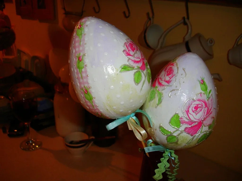 Arteggo: Деница Благоева представя уникална изложба с дизайнерски яйца в Бургас